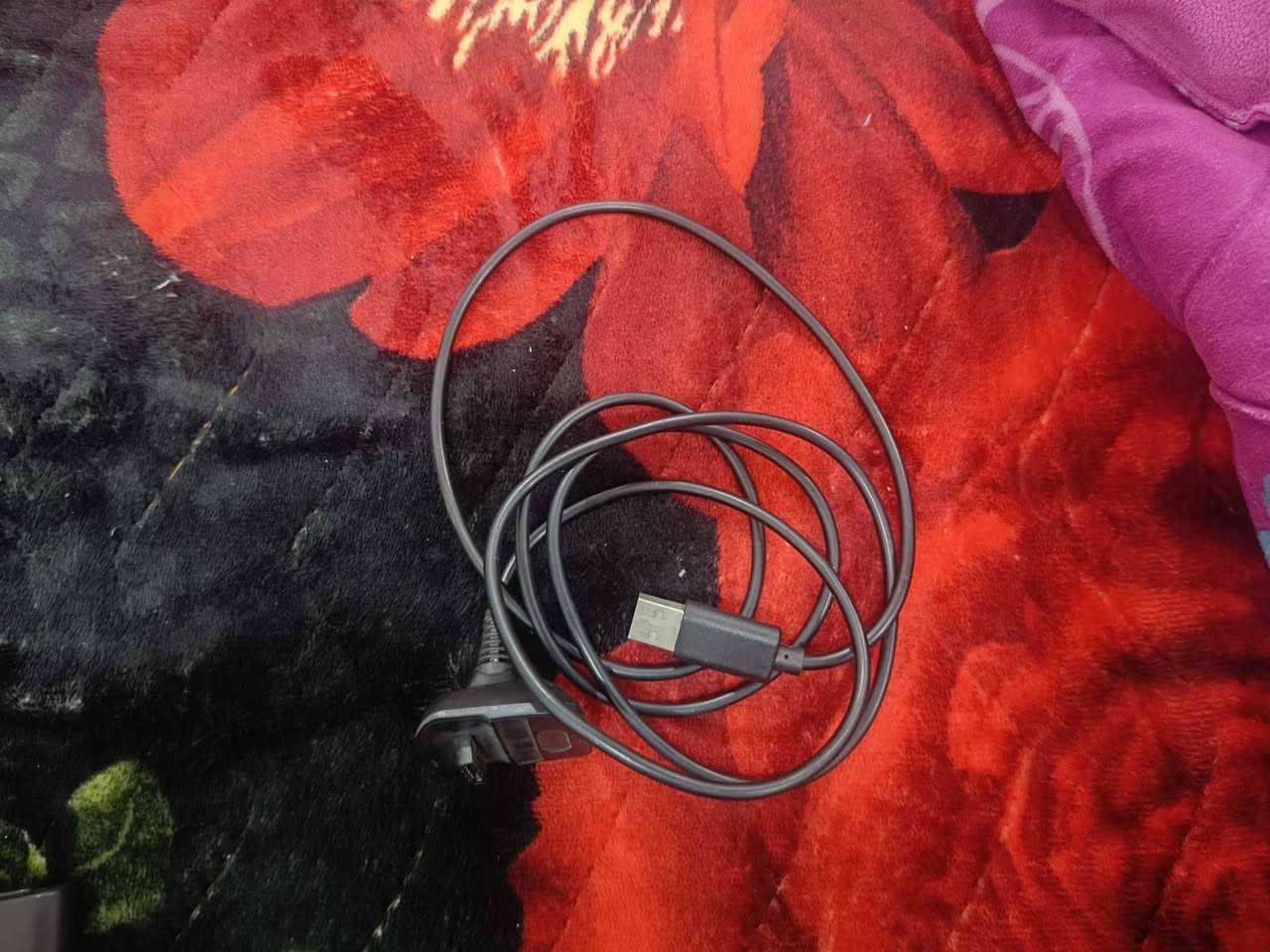 السلام عليكم اكس بوكس 360 جهاز نضيف جدا ممحدث يشتغل كامل ملحقاتة فقط جويستك شاحنة مابيها بطاريات جدد مكاني بغداد دورة متصل ماسنجر  السعر 120 الف


**إذا كنت صاحب هذا الإعلان وتريد حذفه لأي سبب، رجاءا أرسل رسالة إلى الدعم الفني**