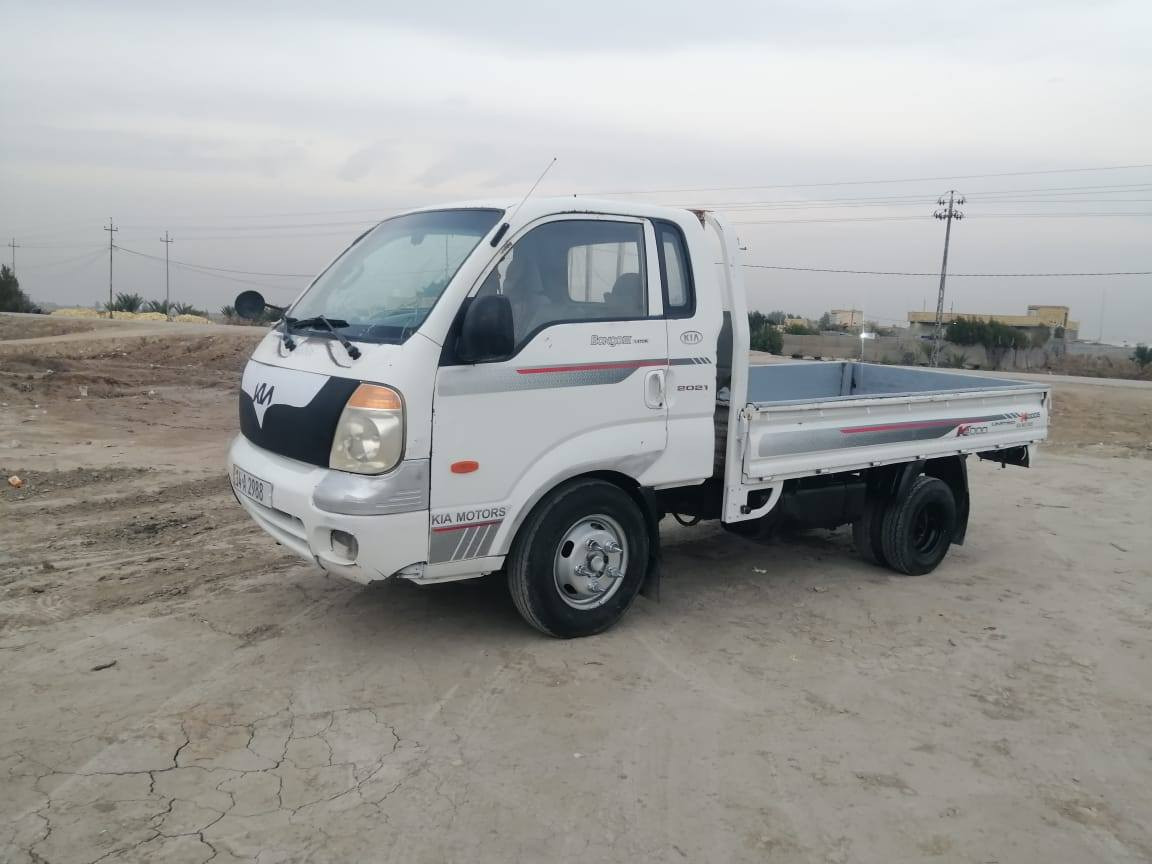 سيارة البيع كيه فحل امسكر مفتوح موديل 2009 مكفول كفاله عامه عده دوس بيهن صبق لاه ضربه ولا صبغ ولاه خياس ولاه تبديل سيارة جاهزه مجهزه من حداده جديده تخم تايرات جددد مكينه نضيفه لاه تبخير ولا تنقص مكينه باكيت توني شاهته سيارة جاهزه مجهزه من ايشي 
رقم سيارة بصره دولي سنويه مجدده لل 2030 
سعر مناسب بيع مسعجل رقم ***********
