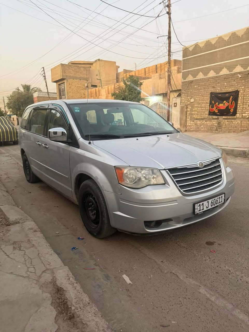 🚘 للبيع 2008
✨ لون رصاصي
✨ السعر. 95

المواصفات:
✅ أبواب جانبية كهرباء
✅ باب الصندوق كهرباء
✅ كشن السائق كهرباء
✅ كشنات منفصلة (سياحي)
✅ تبريد ثلاث قطع 
✅ الجام الأمامي والخلفي كهرباء
✅ حصان بين الكشنات
✅ محرك 3.8

📌 سياره بدون حادث. مكينه كير تبريد خير من الله. 
صدر.  تخم تاير. جديد

💰 السعر: 95

📍 موقع السيارة: بغداد-تراث 

📞 للاستفسار والتواصل:

‭***********‬
