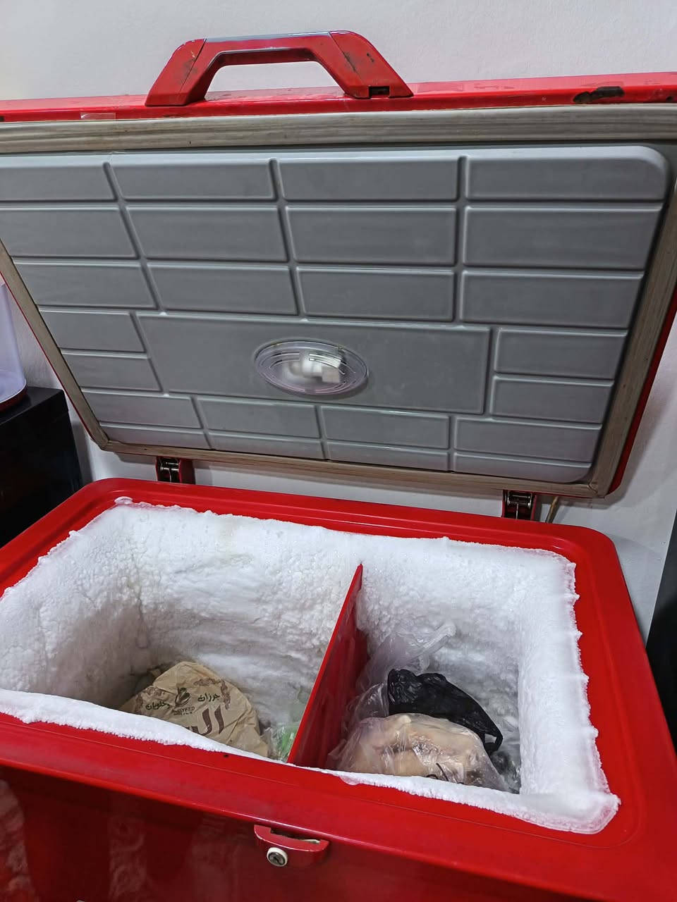 براد للبيع نوعية اريمو حجم 12 نظيف وتجميدو كلش مليح مثل ما موضح بالصور سعرو 250 وبينو مجال


**إذا كنت صاحب هذا الإعلان وتريد حذفه لأي سبب، رجاءا أرسل رسالة إلى الدعم الفني**