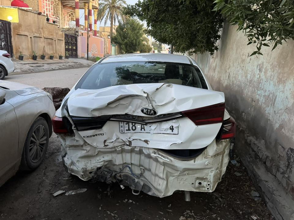 رقم بابل بأسمي هزه وسنويه جديده 
الحادث كما موضح بالصور بدون ايرباك وبدون شواصي 
السعر 120 وبيه مجال اذا مو شراي لا تكسر بيه 
مكان السياره نجف/ناحيه العباسيه 
التواصل على هذا الرقم ***********
