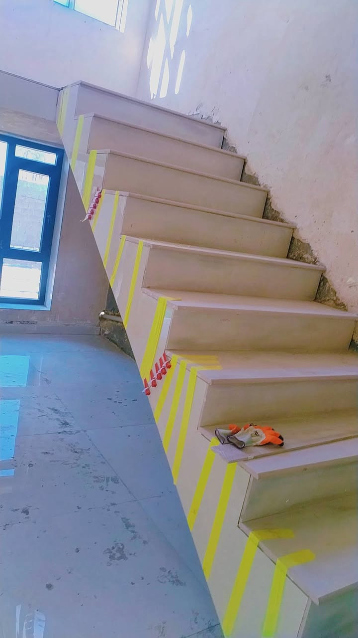 جانب الدرج بدقه فول الفول
عمار الكعبي ***********
