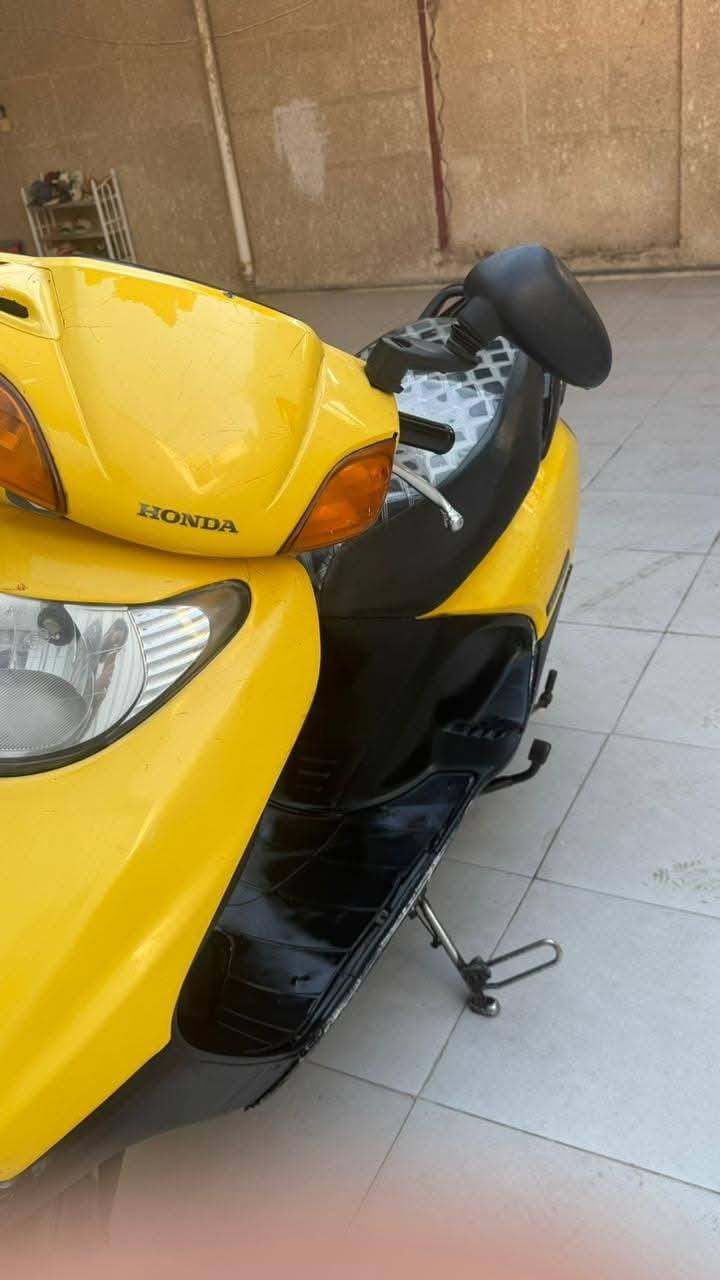 سلام عليكم سبيسي ياباني مبدل فقط ولفات مكينة ناعمة 
للبيع او مراوس 
سعر 600 و بيها مجال 
مكاني بغداد الحرية 
***********
