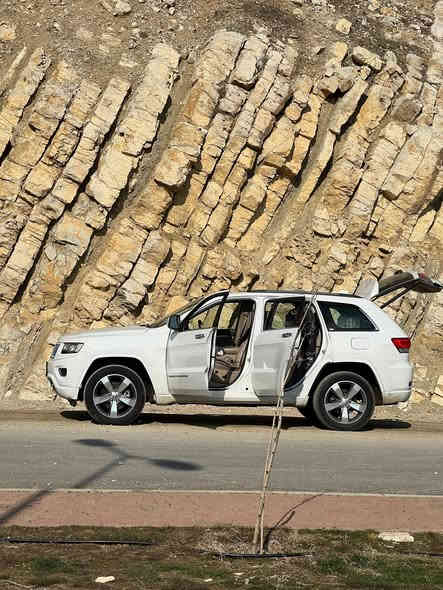 جيب اوفرلاند مكفولة  2014
خليجي وكاله العرصات 2014  4x4 فول موصفات 1/1 

حجم المحرك : 6سلندر 3600  
*ماشيه 140 .كم  شرط الفحص 

ماوس وضعيات قياده الفور ويل 
جكات 3وضعيات
* بانوراما
*غرفه السياره عسلي جلد 
*اناره ترحيب 
بصمه دخول ذكي
*صندوق كهربائي 
*شاشه كبيرة 8.4
*كشنات الاماميه كهربائي 
*خزن وضع المقاعد والستيرن 
*ويل حجم  18
هوك امامي خلفي
*شفتات ستيرن 
* كاميرا خلفية 
* حساسات خلفية وامامية 
*دبل كزوز 
* مرايا متحركه عند الرجوع للخلف  
*تعتيم مريا 
*ستيرن كهربائي متحرك  
داخل عسلي 
* كشنات تدفئة امامي وخلفي 
* كشنات امامي تبريد 
* ستيرن تدفئة   
* لد امامي لايت زنون
*زراك لايت
* سستم صوت ٩ سماعات دمام خلفي 
* اشارات مرايا 
*كير طيارة 8 نمر 
* تحكمات ستيرن فول
* تدفئة مرايا جانبيه 
رقم بغداد مشروع وطني 
السياره جديده 
تخم تاير 
صدر جديد 

بيع فقط اعتذر عن المروس

السعر 258 وبيها مجال بسيط

مكان السياره بغداد الجديدة 

***********
