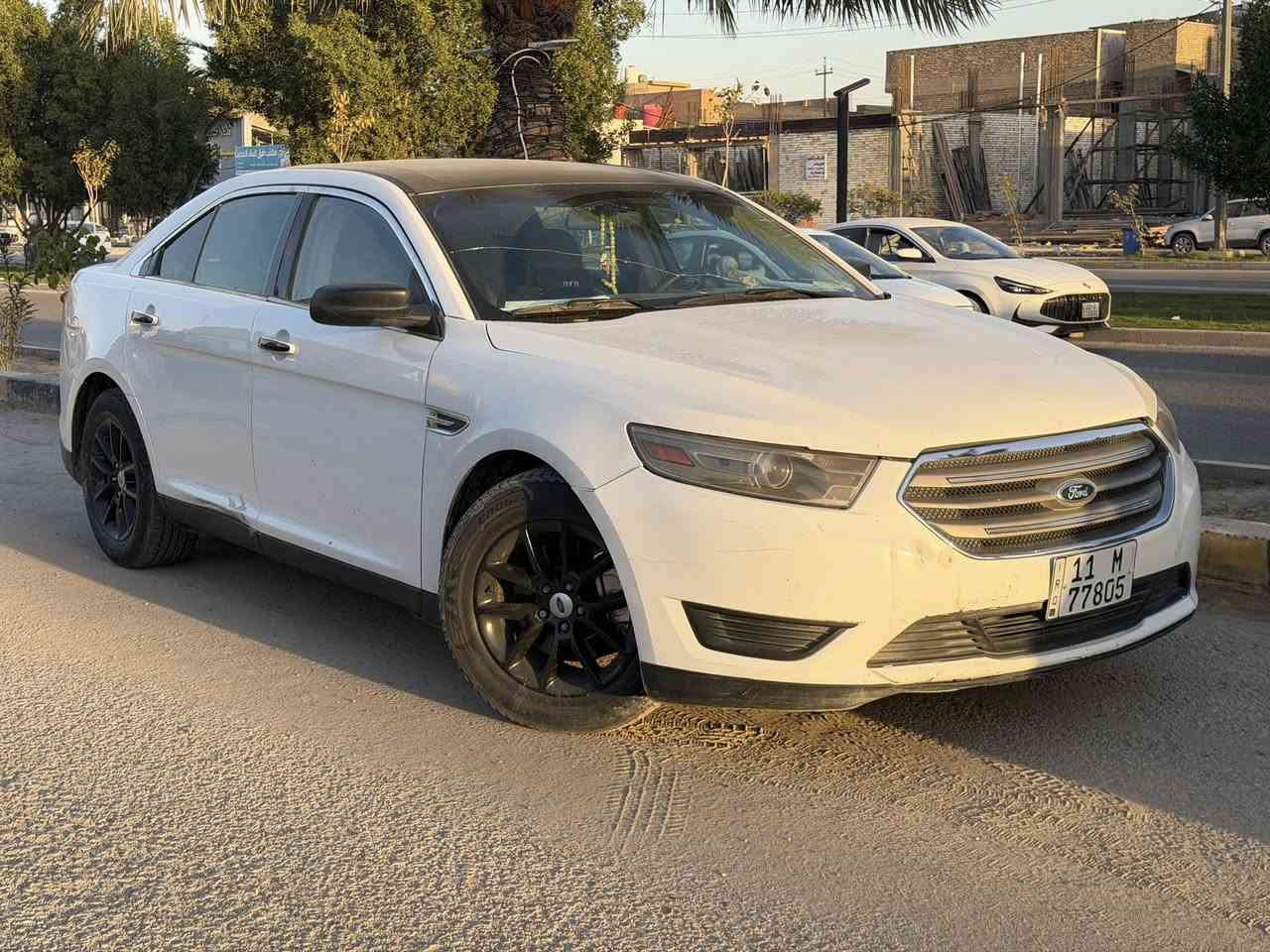 السلام عليكم 
فورد تورس 2013 
رقم بغداد انكليزي باسمي 
حادثها مال امريكا مرفق بالمنشور 
وبالعراق انضربت عندي بابين صوب السايق 
بجم كبس جنطه كبس 
كفاله تكم وشواصي ولغود 
السياره اني مدخلها للعراق على ايدي ولحد اليوم عندي 
عليها ادامه كامله للمكينه 
سعرها ب115 وبيها مجال 
مكانها نجف 
***********
***********
