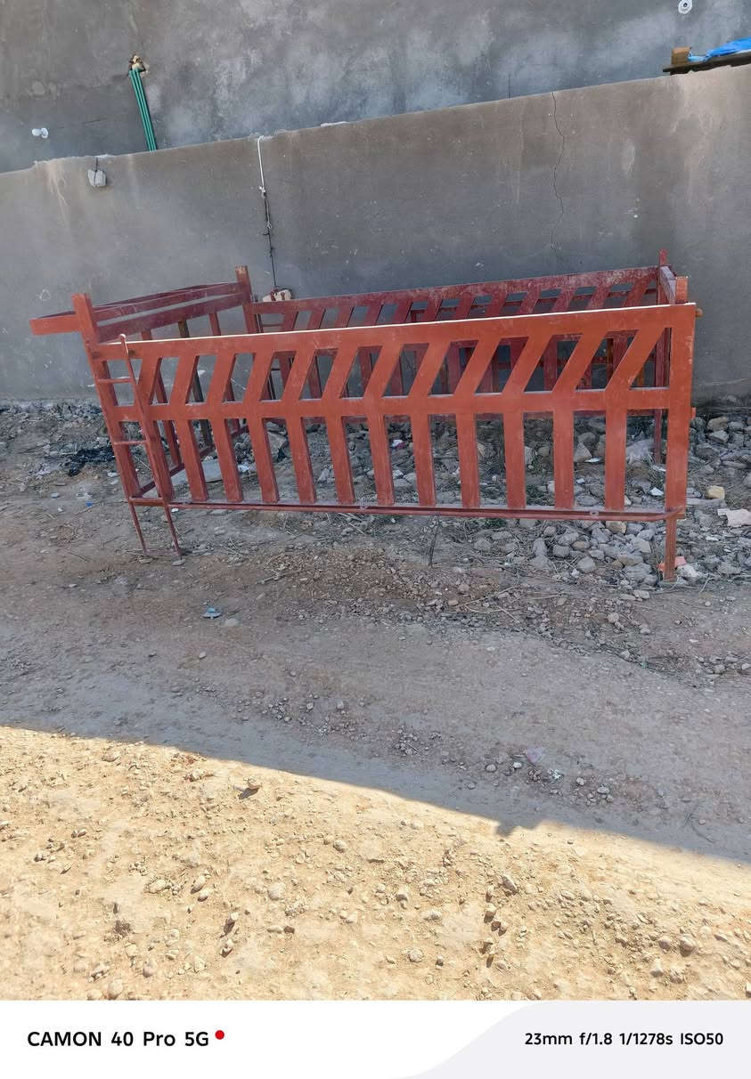 جديد قبل شهر سويته بالجيس السعر ٤٥٠ وبيه مجال ***********
