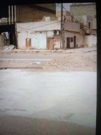 دار للبيع مساحة ١٤٤ ركن ع شارعين علما تم تبليط الشارع وضع انارة الصورة...
