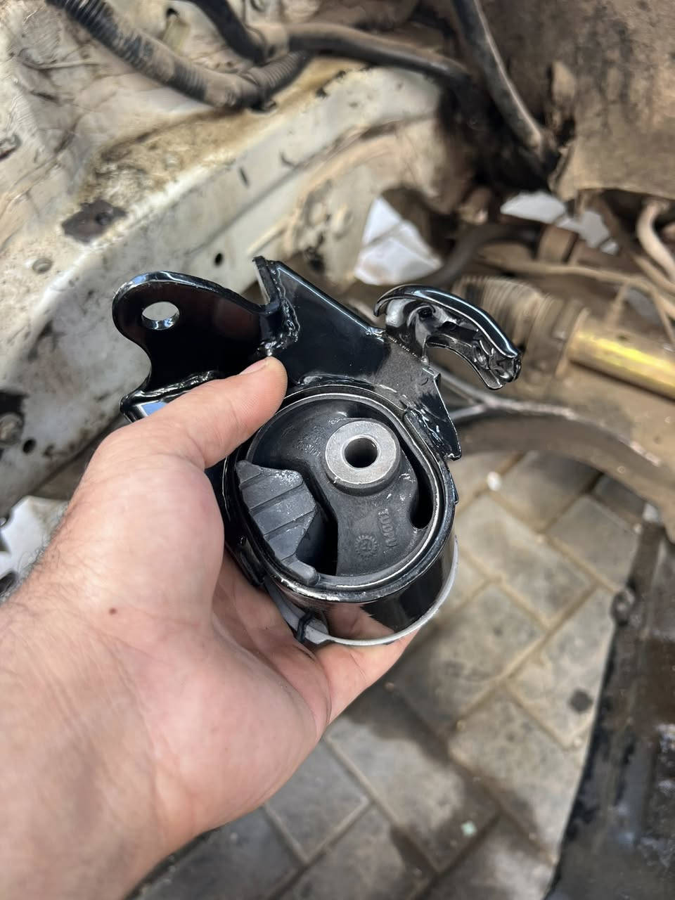 حسن طالبيه   لتصليح وبيع ادوات وتجفيت وتحوير جميع انواع السيارت🚖 شيري 🚘بيوايدي 🚕تيكو جيلي🚑 كورلا🚦 سمند 🚥بيجو بارس 🛞 الموقع بغداد طالبيه قرب  مطعم صادق تواصل 📞*********** ☎️🛜وتساب
