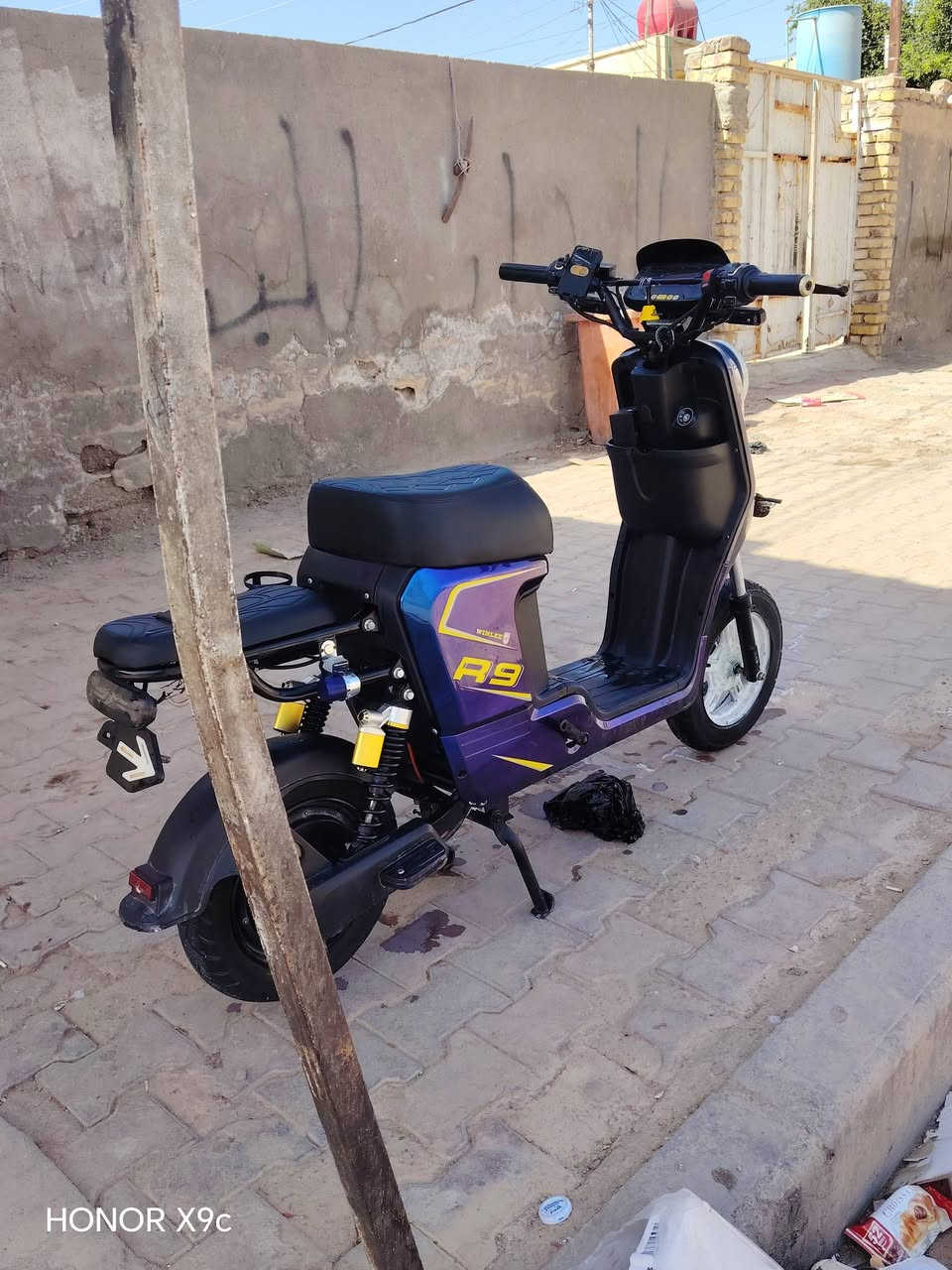 متاح دراجه ام شحن ار 9 4 بطاريات سعر 550 بيه مجال
***********
