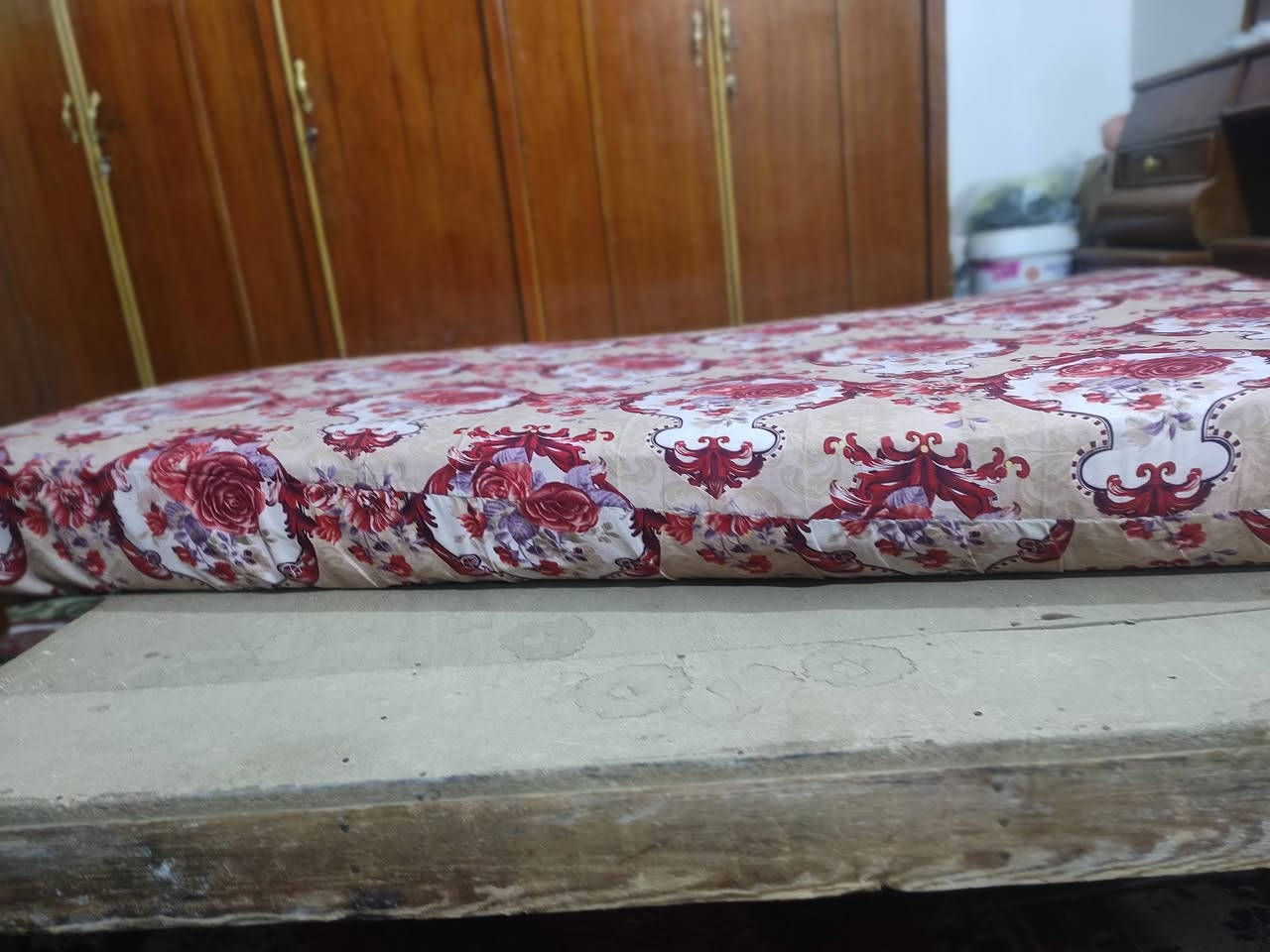 دوشك چرباية مستخدم نضيف  للبيع السعر 50 وبي مجال ***********
