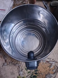 مكنسة كهربائية • جديدة • قطعة