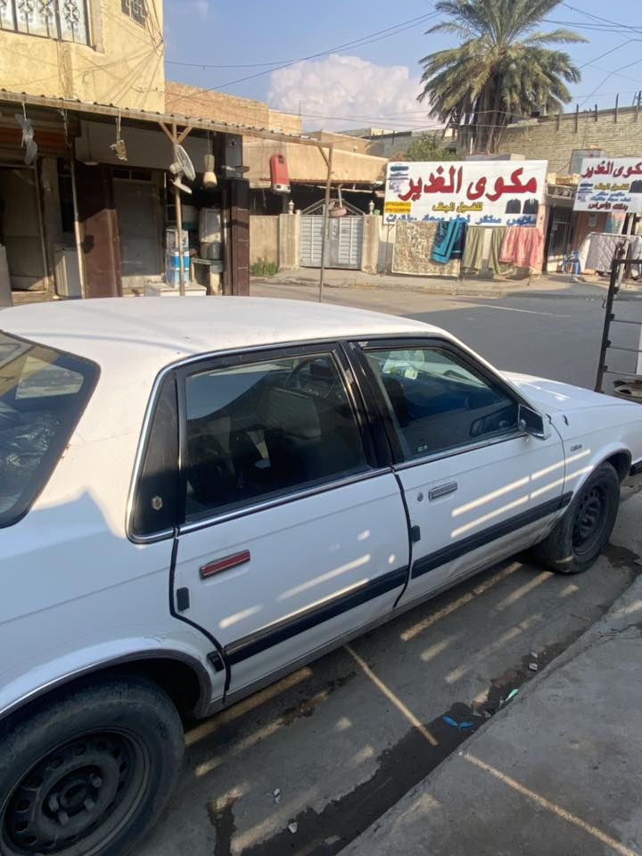 اولدز موديل 1990 للبيع رقم بغداد السياره عليها فابلون اثر جراد رايدها 26 ***********
