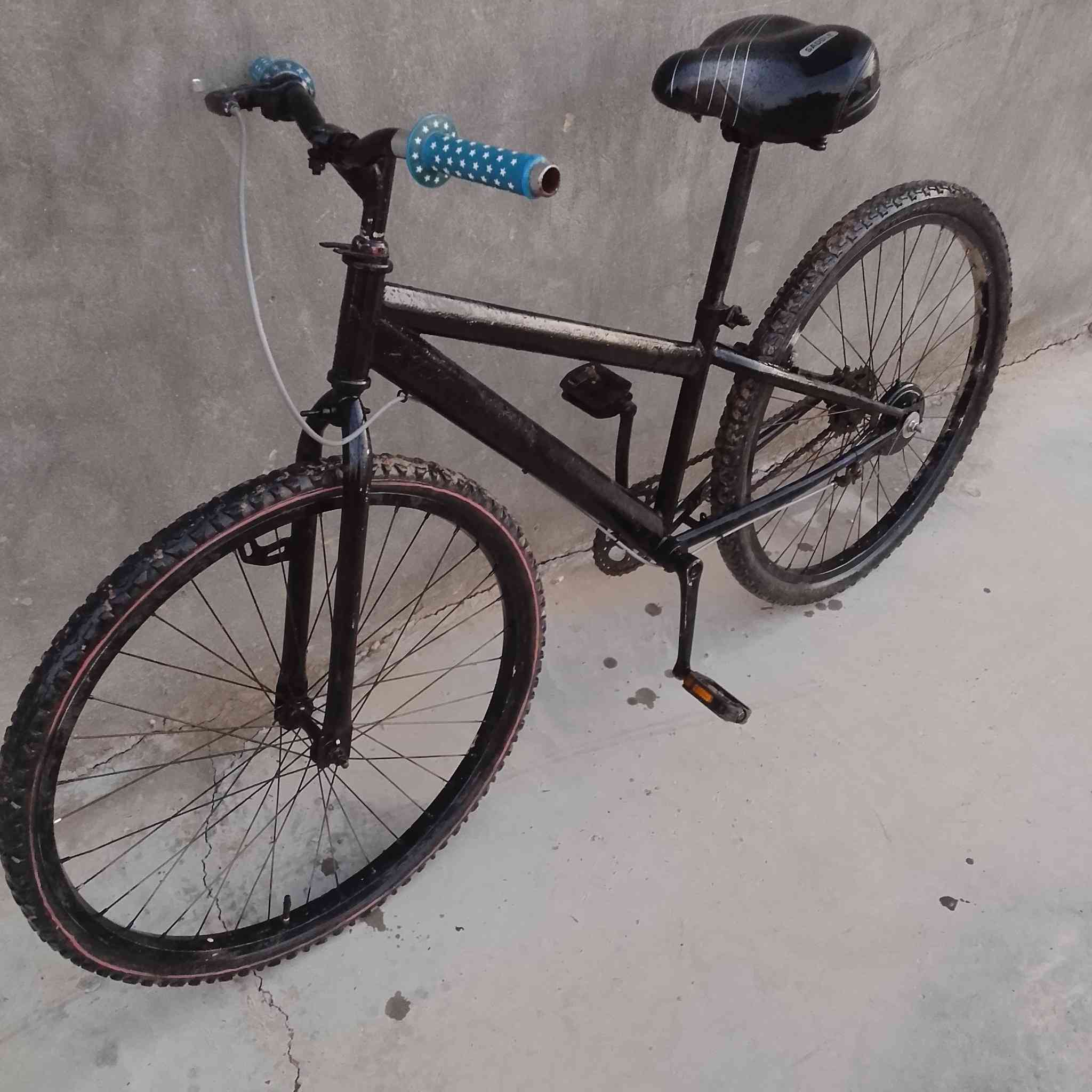 السلام عليكم بايسكل للبيع على هذا الرقم الاتصال***********
