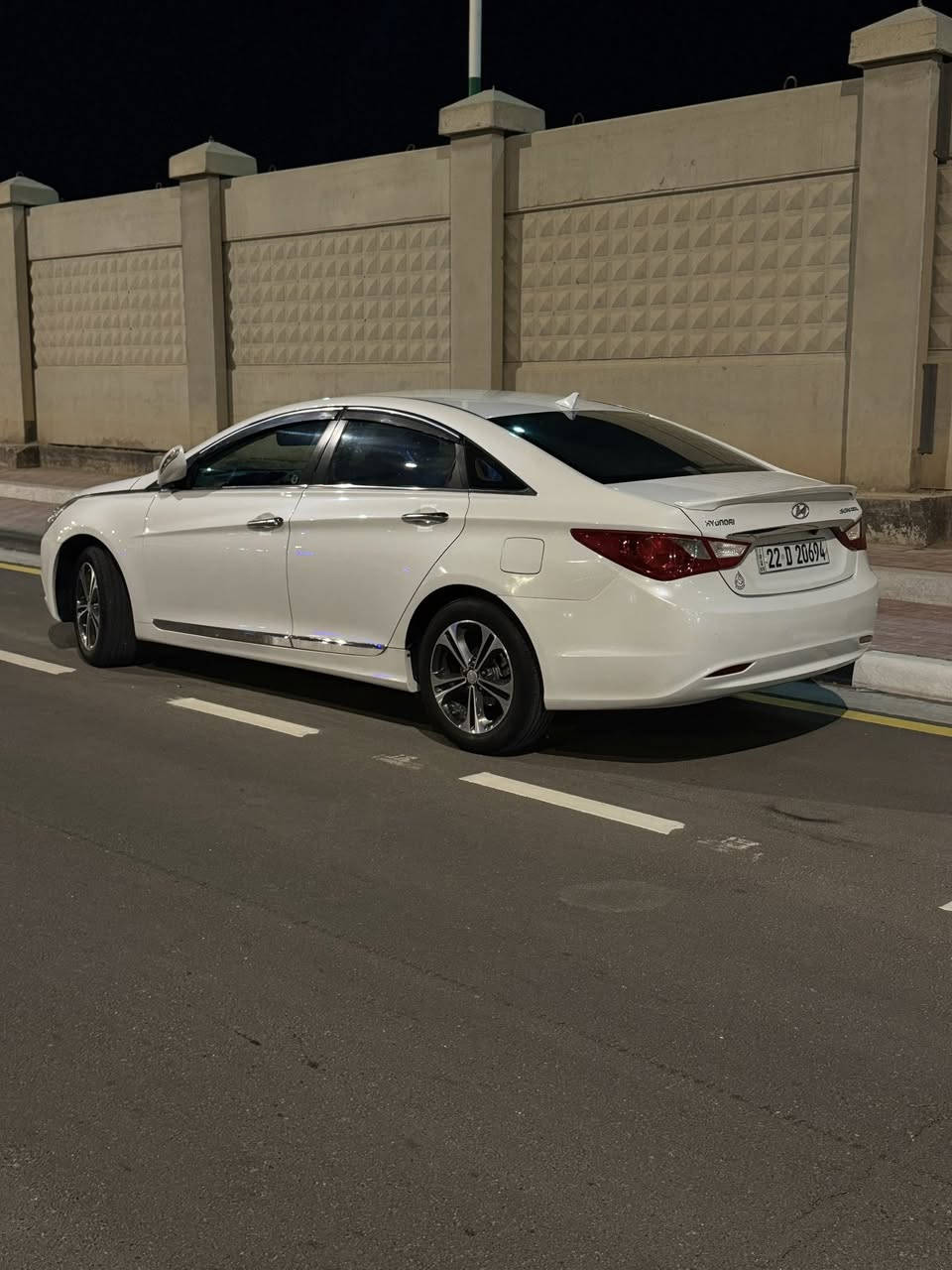 سوناتا ٢٠١١ خليجيه محرك ٢٤٠٠دوش فول مواصفاات عدا الفتحه ***********مكان كربلاء مكفوله عدا صبغ بسط يم قبق البانزين
