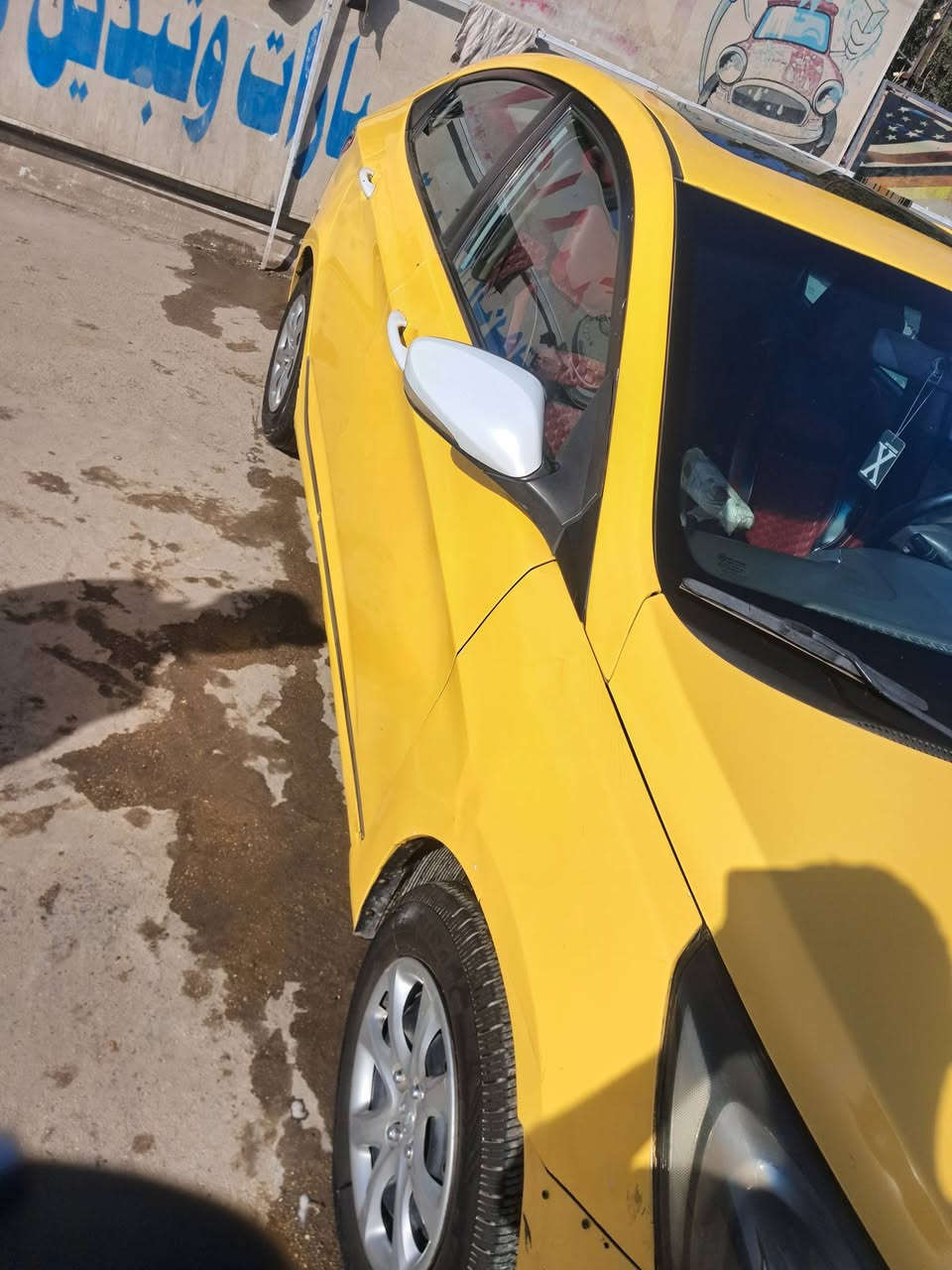 السلام عليكم
اكسنت للبيع موديل 2015 خليجي فتحه شاشه حساسات تحكم ستيرن  محرك 1600 محرك كير تبريد مكفولات رقم واسط مشروع بأسمي السعر 80 وبيها مجال حك الجيه مكاني بغداد الامين الثانيه غير متواجد على الفيس 
***********
