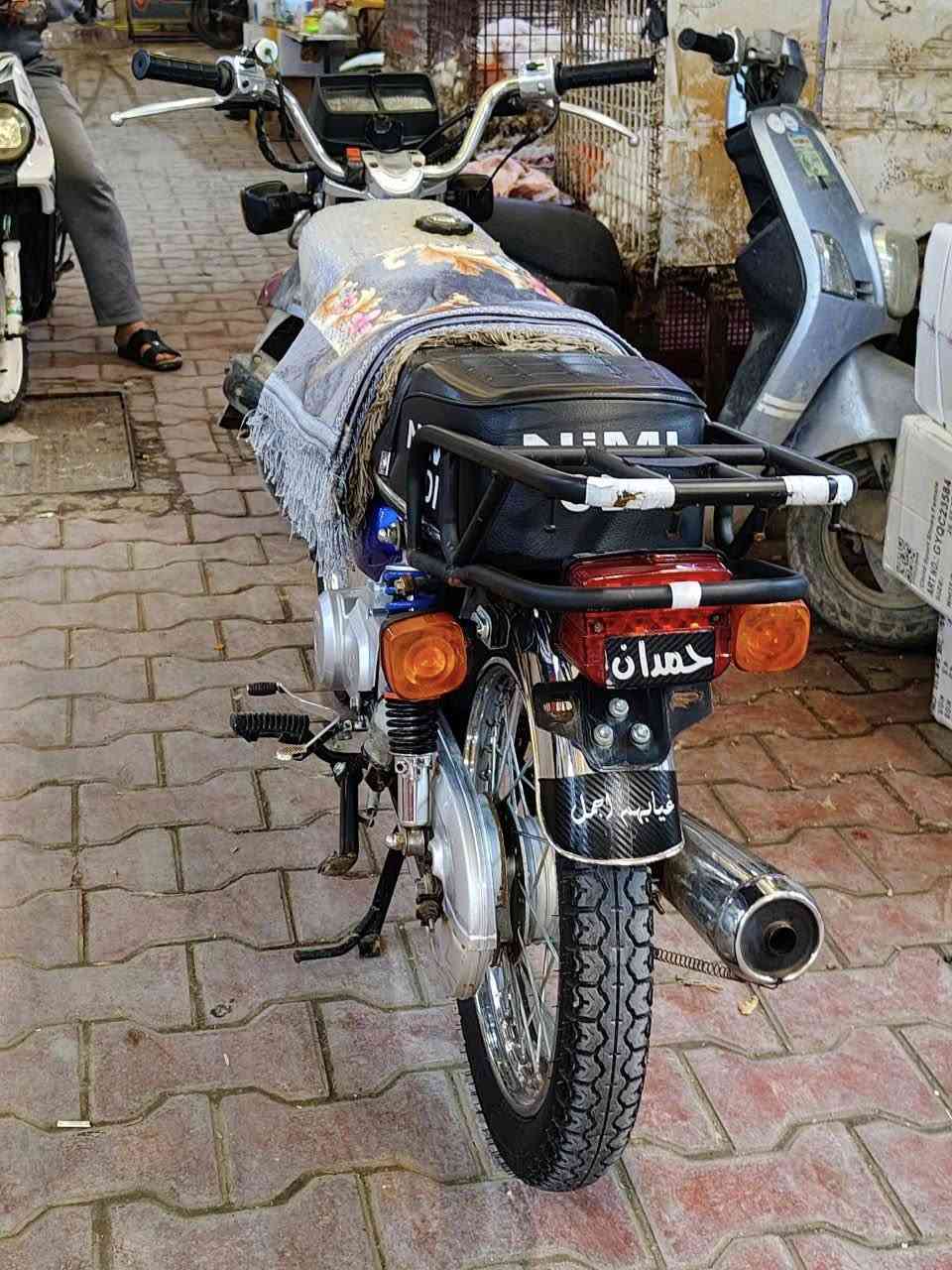 سلام عليكم
دراجه نامه امتياز
موديل 2024
الدراجه نضافه فول شوف عينك
اوراقها كارتوني مو استنساخ 
يعني الارغب بلسوك 
السعر 600وبيها مجال بسيط
الاتصال عله الرقم ***********
