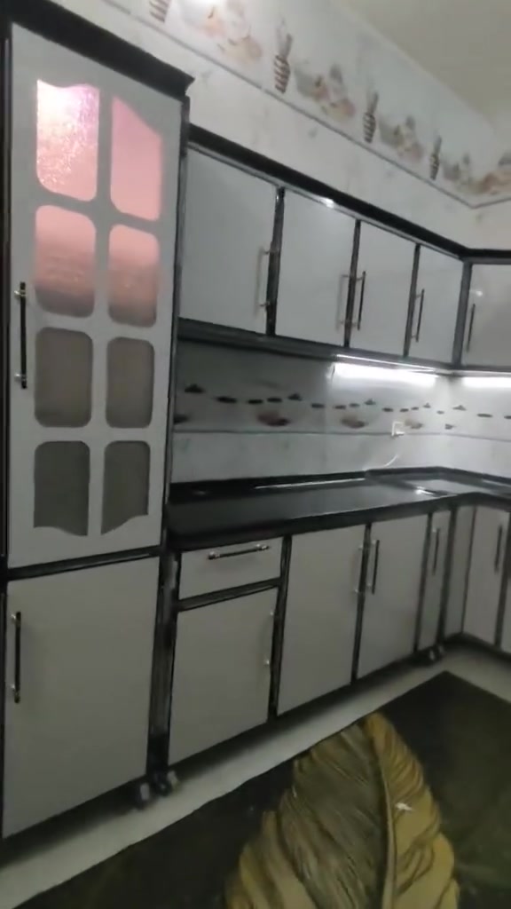 ديكورات بركات الأمير الديوانية شارع الصب للكاونترات ابواب بيبيتي محجرات شغل عل حسب الطلب ***********
