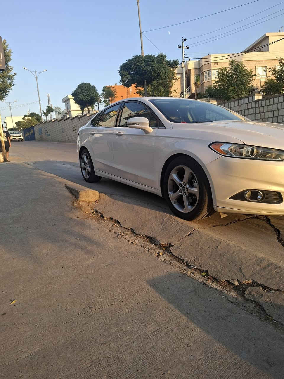✅  فورد فيوجن موديل ٢٠١٤ رقم سليمانيه
✅ خليجه وكاله (نيفا)
✅ رمز بالباب جام يصعد مع قفل السياره 
✅ مكينه ٢٥٠٠ تنفس طبيعي 
✅ ماشيه ١٣٠ الف كيلوا  سنويه رقم جديد
✅ سياره بوضع الشركه مكينه وكير
✅ شرط بدون فتح 
✅ مكفوله كفاله عامه من الصبغ عدا الدعاميه الاماميه وبيه شويه بارد 
✅ فول مواصفات بصمتين 
✅ تبريد قطعتين 
✅ شاشه جبيره كامره دواره 
✅ سايد بريك اوتو 
✅ حساس خلفي 
✅ كشن كهرباء 
السعر ١٣٠ وبيه مجال مكاني بغداد رقمي 
***********
