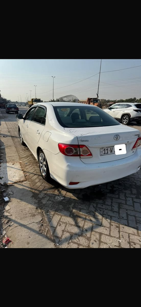 السلام عليكم 
كورلا خليجي 2011 بيها 3 قطع بس اني ابيع حزام 
السيارة نظيفه وخير من الله 
السعر 108 وبيها مجال بسيط 
رقم بغداد الجديد 
مكان السيارة بغداد حي الجامعة 
الرقم ***********
