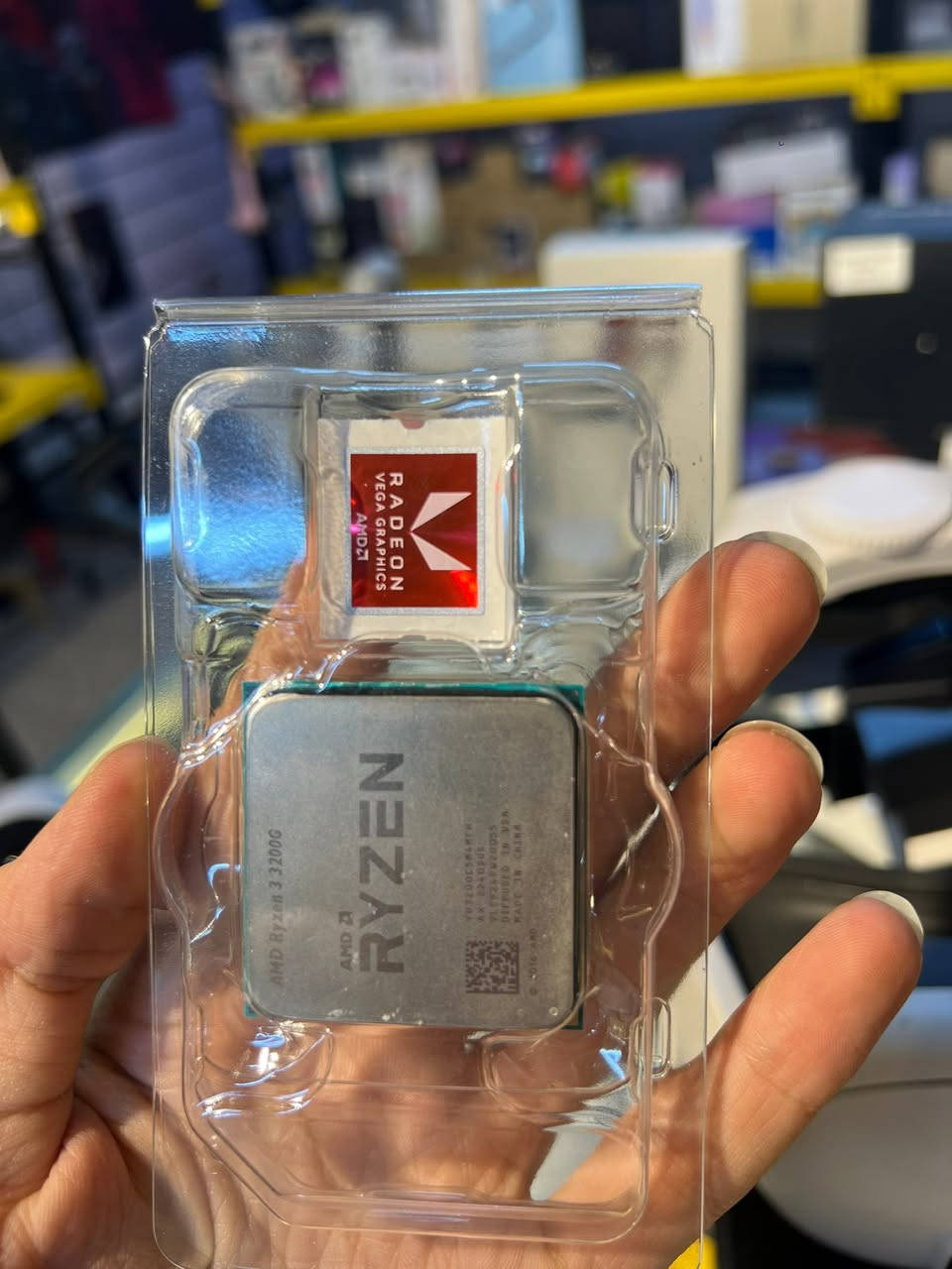 Ryzen 3 3200G
شرت شغول
٦٠الف ویا توصیل


**إذا كنت صاحب هذا الإعلان وتريد حذفه لأي سبب، رجاءا أرسل رسالة إلى الدعم الفني**