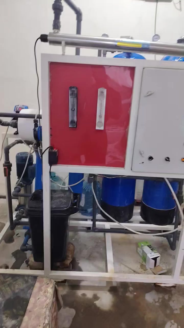 منظومه ماء ارو لبيع
مع تانكي سعه 2500 لتر
مضخات إيطاليا درجه اولى
منبرين أمريكي
اوتماتيك إطفاء ذاتي
مشتغل شي قليل
فلاتر درجه اولى
العنوان  بيجي قريه المالحه
لاستفسار و الاتصال على الأرقام التالية.
***********
***********
