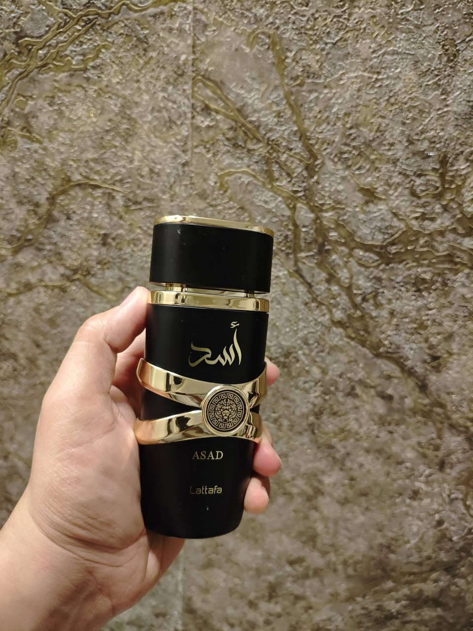 السلام عليكم 🌹
للبيع فقط 
عطور اغلبها مستخدمة تجربة فقط وكلها ماستر 
الغلاف  متوفر عدا العنبر الملكي الغطاء ماموجود فقط اما الباكيت موجود


**إذا كنت صاحب هذا الإعلان وتريد حذفه لأي سبب، رجاءا أرسل رسالة إلى الدعم الفني**