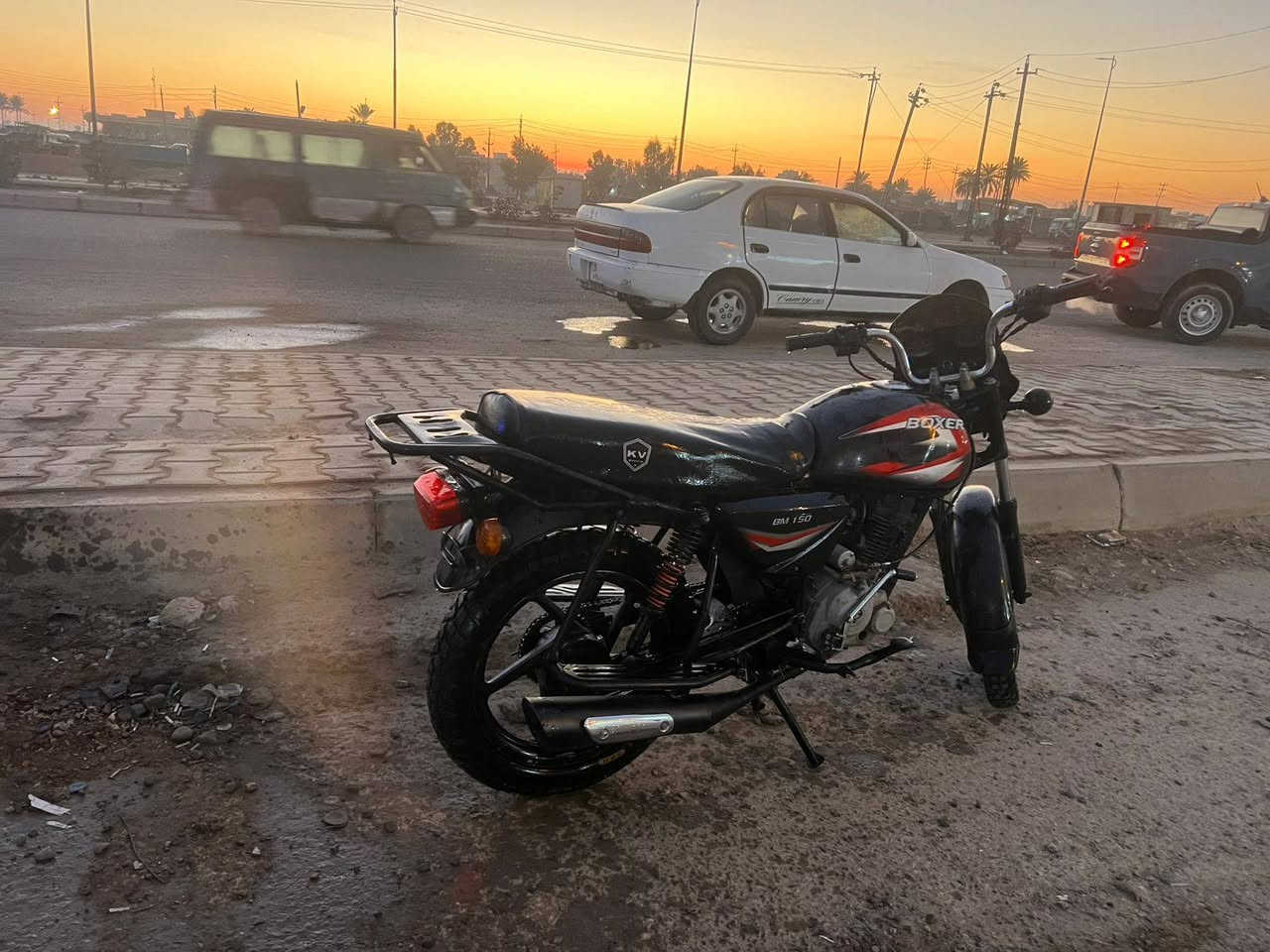بوكسر للبيع دراجة حلوة او نضيفة موديل 20 مكاني ديالى بعقوبة السعر 750 اي ستفسار 
***********
