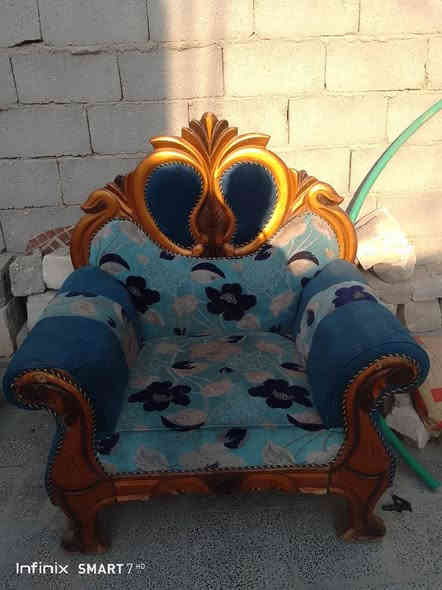 سلام عليكم كرويتات للبيع سعرهن 125بيه مجال خمس كرويتات ***********
