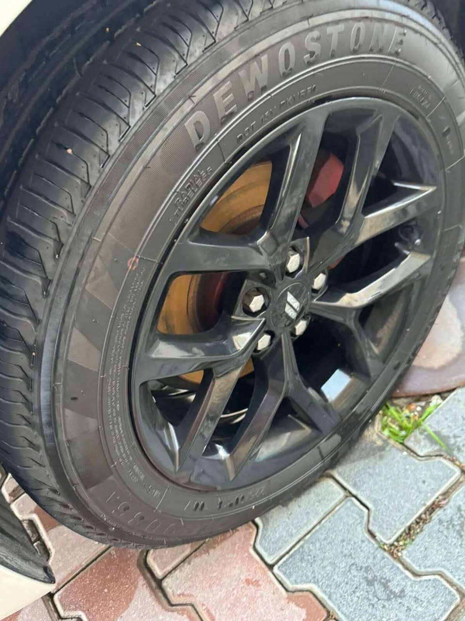 يالله سلام عليكم 
جارجر 2015 كندي كفاله عاامه من كلشي 
السياره رقم سليمانية دولي بااسمي تحويل تريد وكاله حاضر 
سنويه ال 2030. جاهزه من حداديه وصدر وتخم تاير 
مواصفات معروفه الsxt 
ماشيه 125 حقيقي
بصمة 
شاشة حجم كبير 
تبريد قطعتين 
معروضه ب218 $ وبيه مجاال 
مكان السياره واسط نعمانيه 
***********
