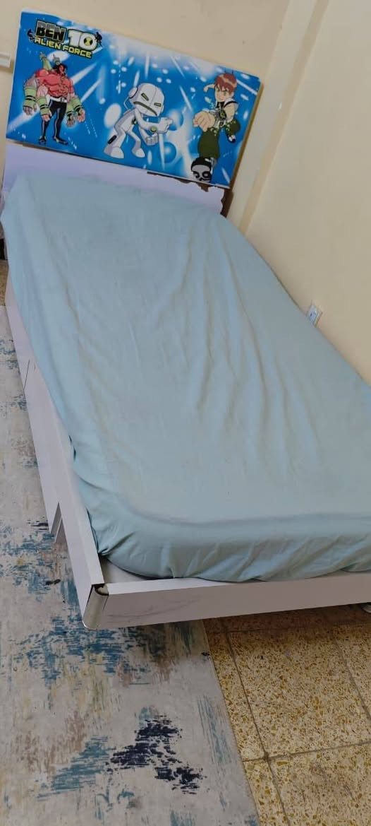 غرفه أطفال 4 قطع مع ملحق مكتبة
1. كنتور 3 ابواب.
2. سرير 2 متر في 1 متر.
3. مكتبة كبيرة مع رف تعليق.
4. كومدي 2 جرار.

كل هذا ب 300 الف ✅ فقط.

التواصل عبر الواتساب 
*********** البصرة, العراق
