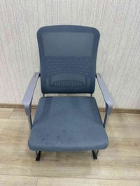 اثاث مكتبي • شبه جديد • استعمال شهر