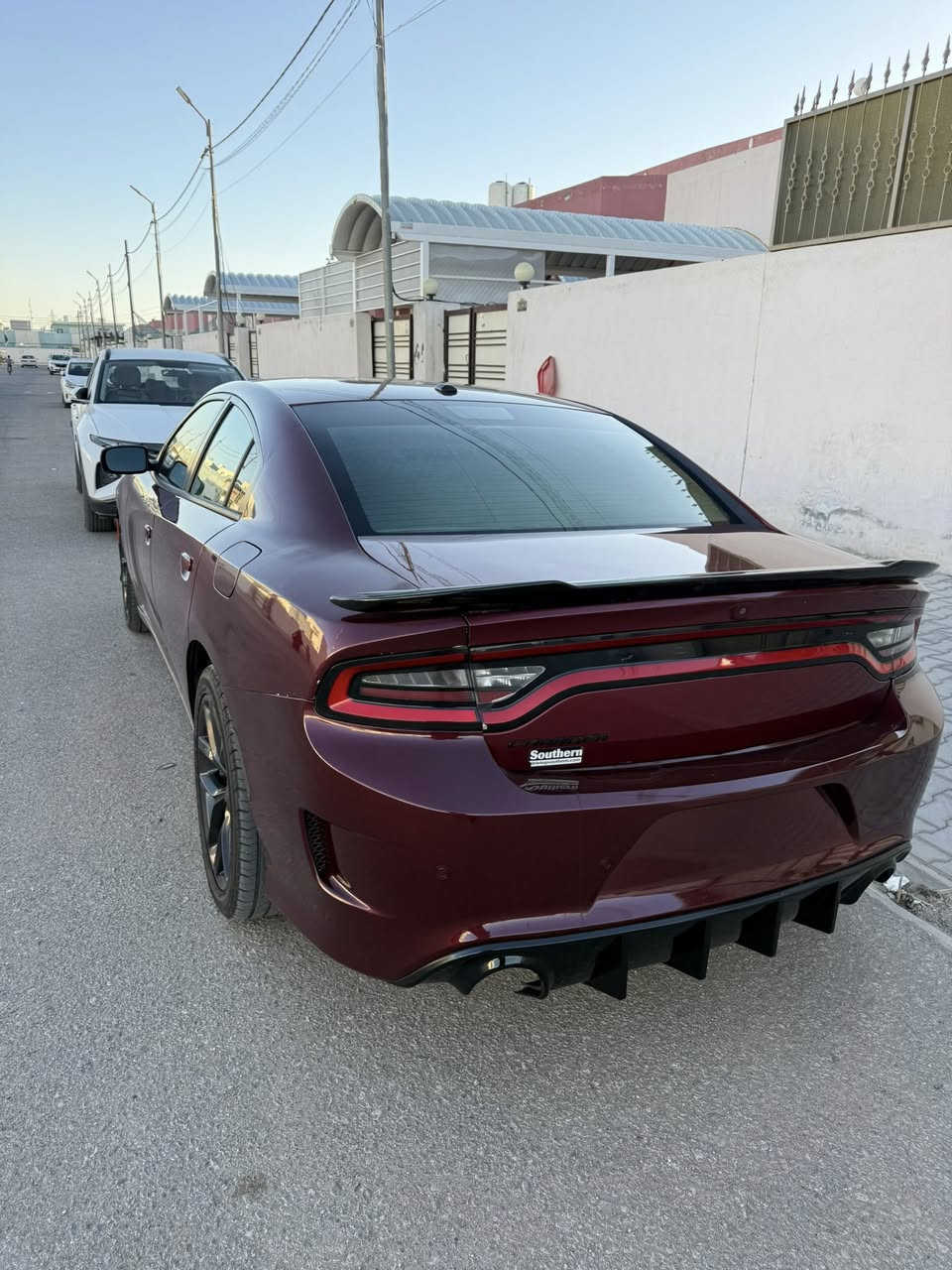 جارجر موديل 18 sxt محدث دعاميات فقط 
السياره بنيد وجاملغ حادث امريكا صوب السايق
 بيها بارد بالعراق قطعتين 
السياره كامله مابيها اي نقص 
مراوس فقط شعندك تراوس تعال


**إذا كنت صاحب هذا الإعلان وتريد حذفه لأي سبب، رجاءا أرسل رسالة إلى الدعم الفني**