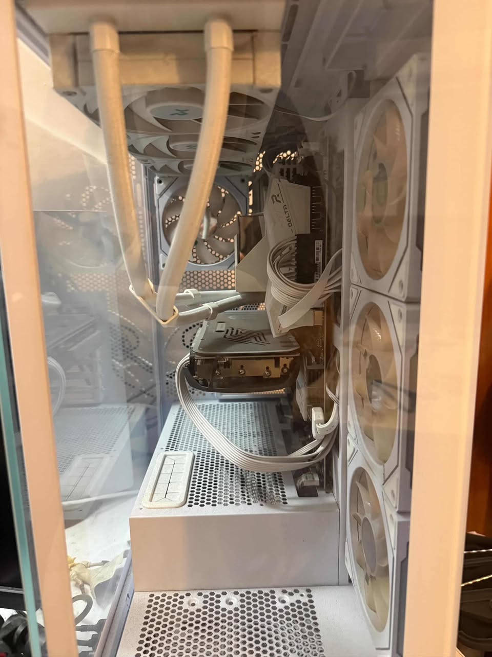 السلام عليكم
حاسبة حيل نضيفة للبيع

•⁠  ⁠Processor: AMD Ryzen™ 5 9600X

•   Zotac 4070 super

•⁠  ⁠Motherboard: MSI B850 GAMING PLUS WIFI

•⁠  ⁠Case: Sama Neview 2351 Mid Tower Case - White 

•⁠  ⁠Cooling System: DeepCool LT720 360mm - White

•⁠  ⁠Power Supply: Segotep GM750W 750W Gold 80+

•⁠  ⁠Storage A: WD Green SN3000 1TB , 5000MB/s M.2

•⁠  ⁠Memory: TEAMGROUP T-Force Delta RGB DDR5 Ram 32GB (2x16GB) 6000MHz CL30

السعر 2,100,000 وبي مجال بسيط

للاستفسار  اكثر خاص حبايب

ماعندي توصيل(مكاني بغداد- اليرموك)


**إذا كنت صاحب هذا الإعلان وتريد حذفه لأي سبب، رجاءا أرسل رسالة إلى الدعم الفني**