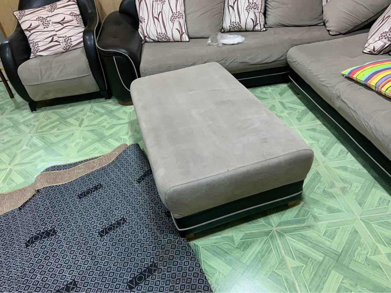 تاقمى قه نه فه ى توركى ٧نه فه رى به مئيزى ناوه راسته وه بوفروشتن له سليمانى نرخى ٢٠٠هه زار 
***********
***********ڤايبه ر
*********** السليمانية, العراق
