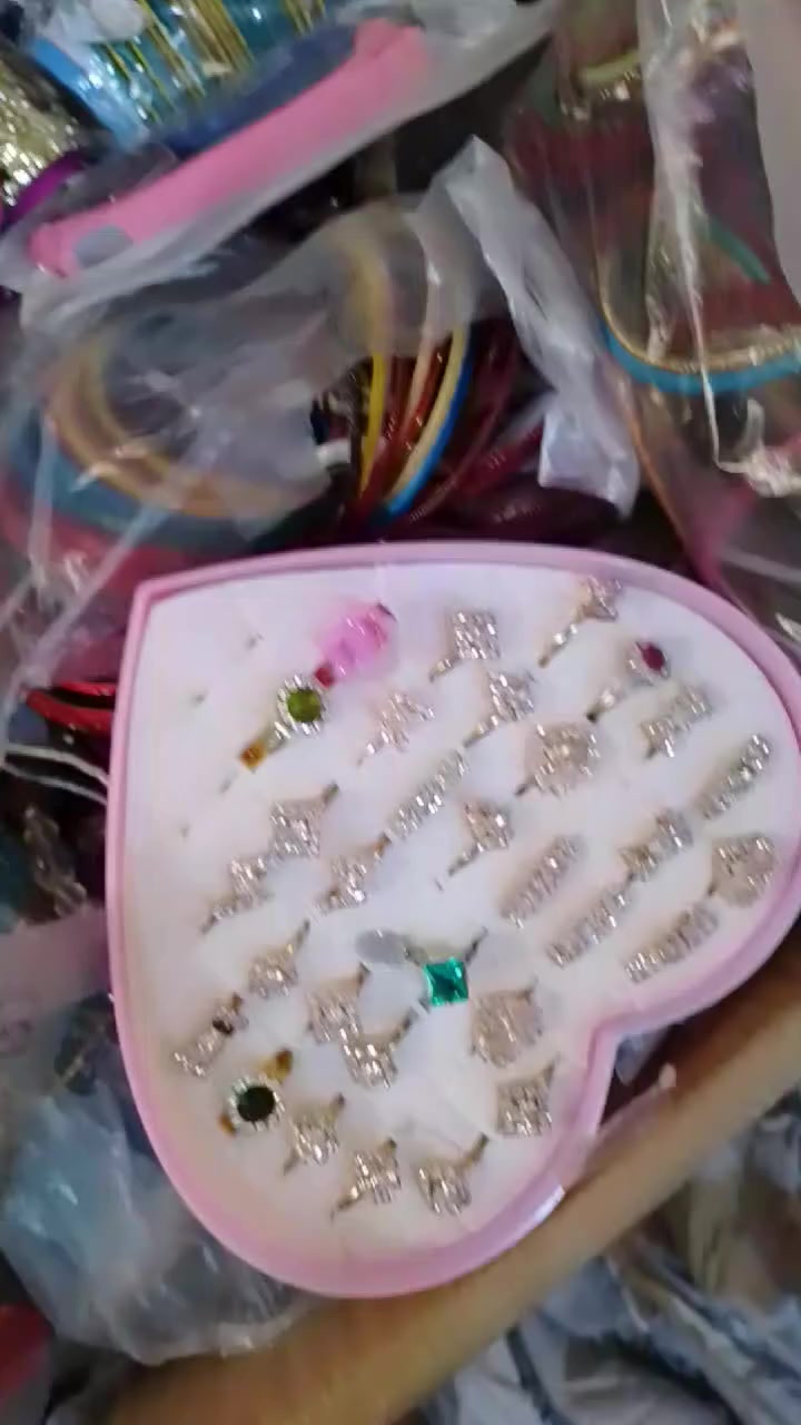 اكسسوار اطفال باله نظيف كلشي بي بتوت قراصات كلايد خواتم ساعات
السعر كلش كلش مناسب متوفر كميه


**إذا كنت صاحب هذا الإعلان وتريد حذفه لأي سبب، رجاءا أرسل رسالة إلى الدعم الفني**