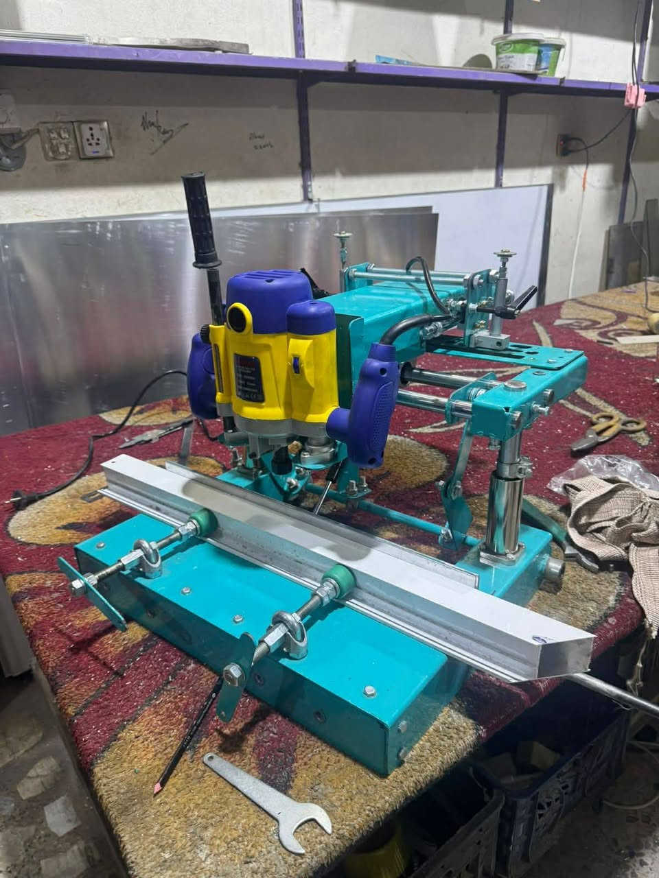 فريزة الصقر لحفر مقاطع الالمنيوم
متانة و قوة صممت لتكون بسيطة و سريعة بالانتاج

توفر قطع غيارها

ضمان سنة

توصيل مجاني و تدريب الزبون على الاستخدام

توفر الجملة و المفرد

#العنوان الناصريه مركز


**إذا كنت صاحب هذا الإعلان وتريد حذفه لأي سبب، رجاءا أرسل رسالة إلى الدعم الفني**