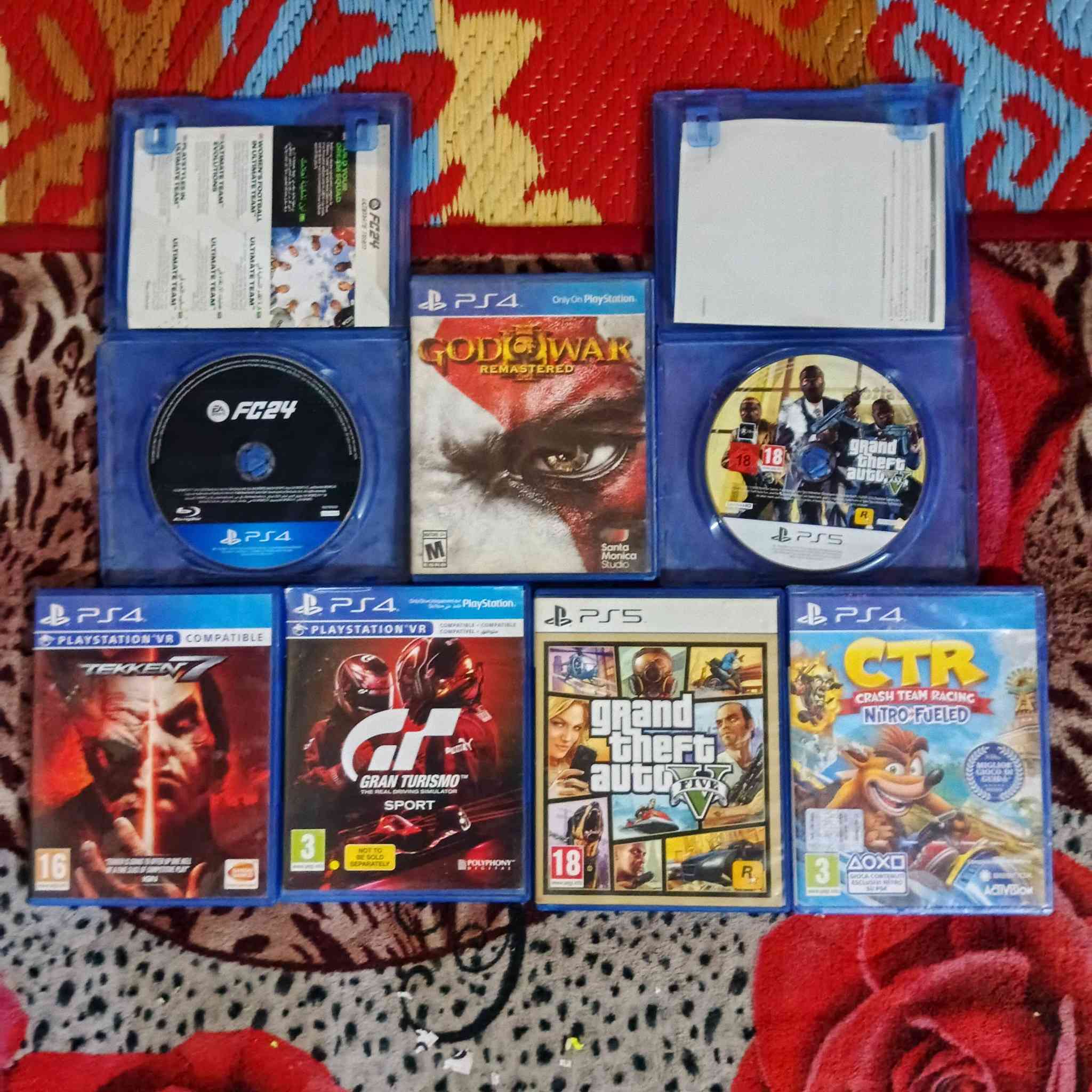 السلام عليكم 
جوستكات 2اصليات باله مع الكفرات السعر 100الف 

مجموعه أقراص شرط الفحص كم قرص غير مستخدم إطلاقاً السعر 120الف وبي مجال 

مكاني بغداد حي جميله 

تواصل واتساب ***********
