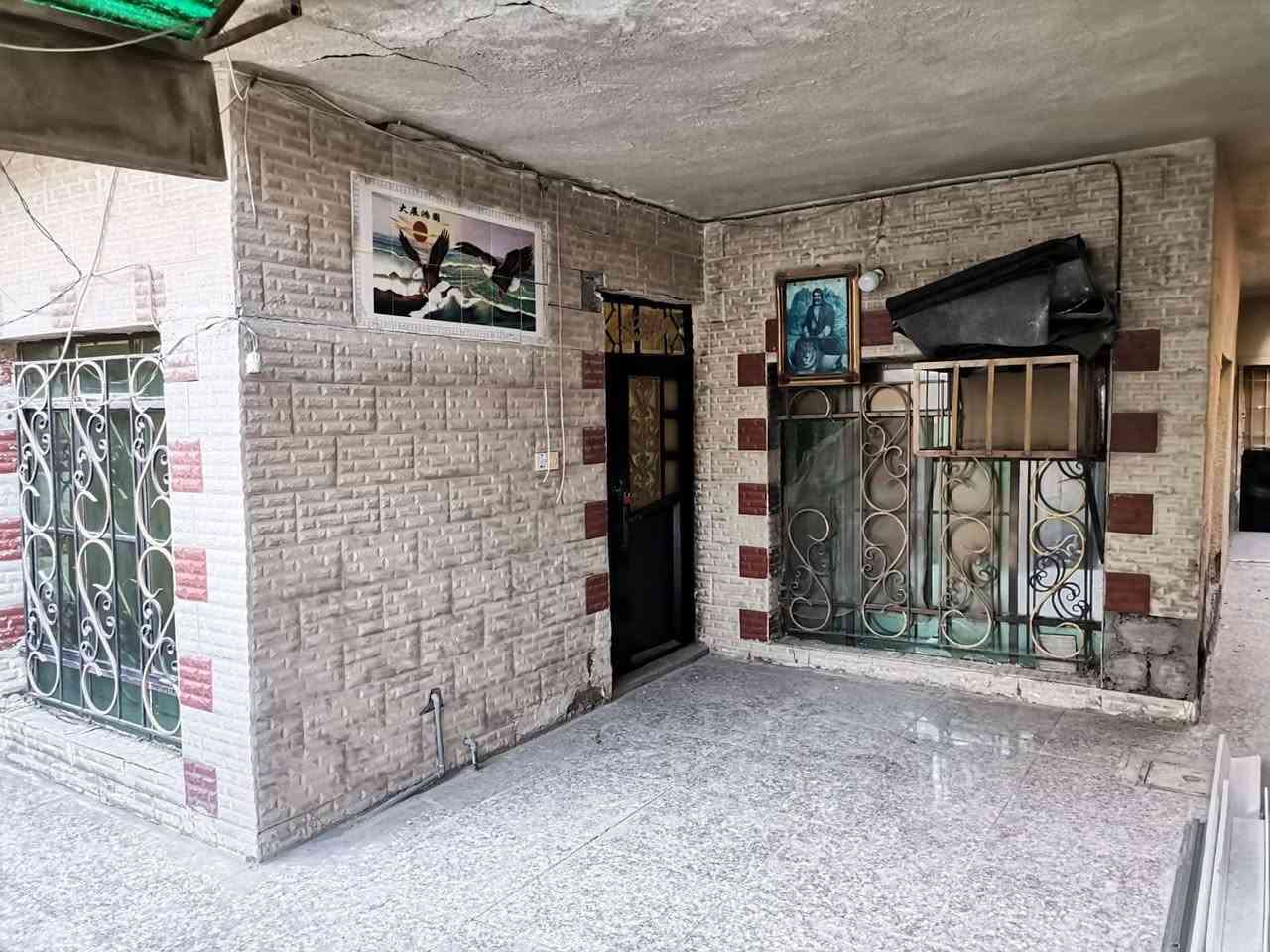 بيت للايجار  
200 متر
شهداء الموظفين خلف مكتب ابن مريود
3 غرف نوم + استقبال + هول + مطبخ +صحيات خارجية وداخلية 
للاستفسار مراجعة مكتب الامواج خدمي شهداء الموظفين
او الاتصال على الرقم : ***********
