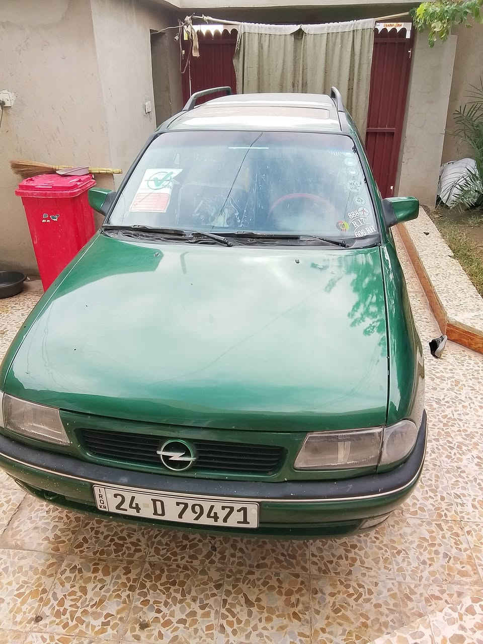 استرا صالون موديل 96 دبل ايرباك استيرن بور مرشوشة للجمالية فقط بدون ضرر رقم دهوك  سيارة بسمي تريد تحويل تريد وكالة كير مكينة شرط داخلها حلو كهربائيات شغالة سيارة احلى من الصورة ترايك بغداد العنوان موصل الايمن الهرمات 
***********
