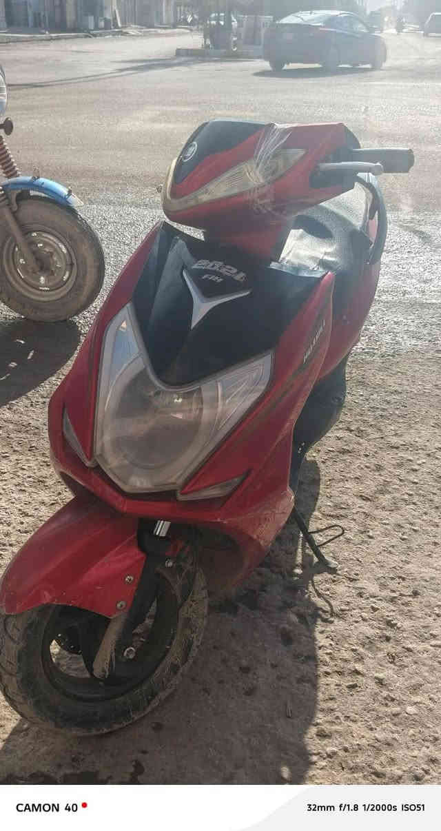 سلام عليكم دراجه سكنس ماليزي للبيع كامل نكره سلف نقص شوته بس سعر 400وبيه مجال عنون كوت داموك شارع عماره كاضم عبيد للستفسار الرقم ***********
