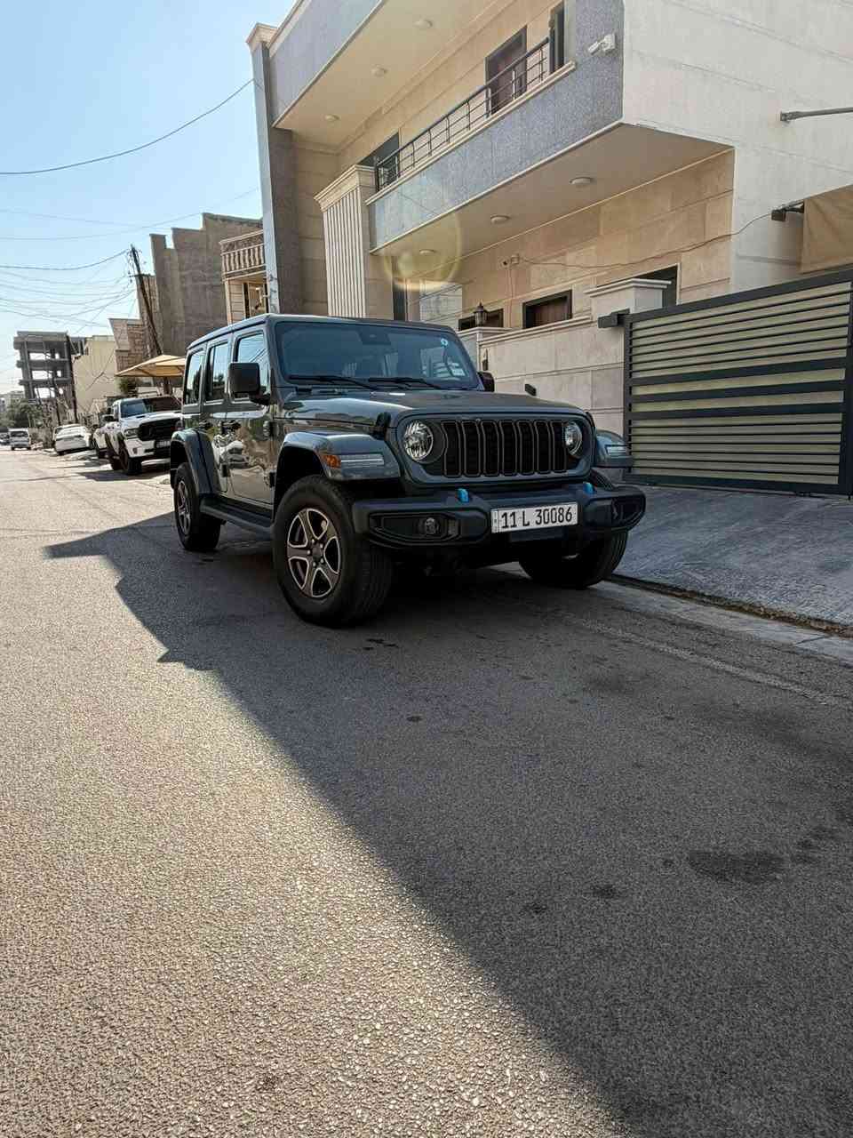 السلام عليكم جيب رانكلر  4Xe 2024  وارد امريكي
السياره مرقمه و جاهزه 

       2024 JEEP WRANGLER, SAHARA 4XE.  2.0L

حجم المكينه : 2000 تيربو + هايبرد + هجين شحن خارجي
المسافه المقطوعه : 16 ميل       
                    
الضرر السياره  :حادثه سطحي الجاملغ والباب اليسار

   الايرباك : برده و راجع سستم

#المواصفات 
1.قماره تتفصخ صير كشف
2.بصمه 
3.لوكير
4.كشافات 
6.شحن خارجي
7.هيتر بالاستيرن 
8. شاشه
9.هيترات بالكشنات
10.تشغيل عن بعد
11.كشنات مخمن
12هيترات بالكشنات
13. دمام خلفي
 

💰# السعر 290$ وبيه مجال

☎️تفاصيل اكثر هذا رقمي ***********  بيه وات ساب

مكان السياره : بغداد الكراده
