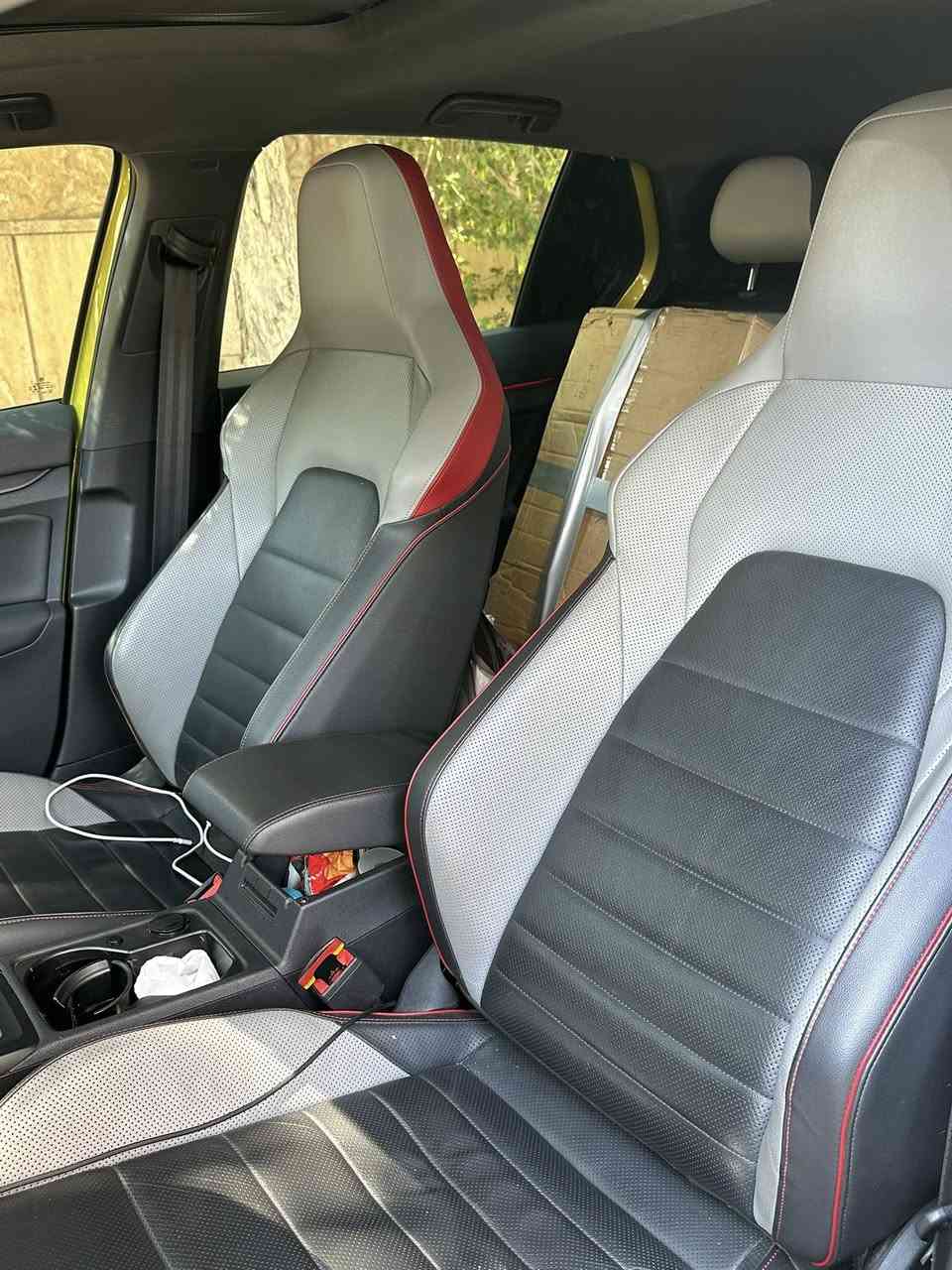 Golf gti 2022 autobahn full option 
‎گۆلف gti ٢٠٢٢ ئۆتۆبان قەپات موسفات 
‎موسفات :
‎-پانۆراما 
‎-کوشن جلد خزن سارد گەرم
‎-داتاشو
‎-حساس ٣٦٠ پلە
‎-شاشە گەورە
‎-رادار٣٦٠
‎-خەتی جادە
‎-داخل لید 
‎-برێک بەسمە 
‎-ئاوێنە رادار
‎-لایت متحرک
‎-سماعە هارمان کاردون مپفایر
بەگلایت mk8.5 بۆ بەس تراوە 
سیستەم گزۆز کۆنترۆل  
کامل جوانکاری بۆ کراوە 
40,000km
‎سبوخ چاملخ روبع بونیت نییو دەرکە سایق کلیر دوو جێ تحدیل ئرباک شان سوکان سیستەم بە شەرت
‎ژمارە موبایل : ***********
‎شوێن : هەولێر

