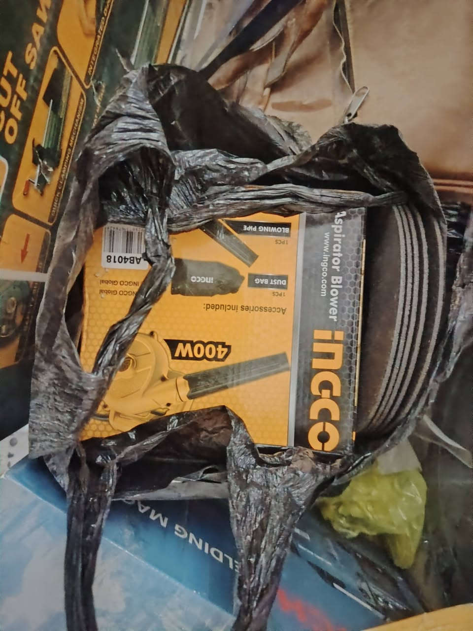 سلام عليكم غراض جديد للبيع
-بلور هواء انجيكو الأصلي سعره 35 الف

2-كبان اصلي طول 120سم سعره 30 الف

 3-دريل همر روسي ماركة فيكتور تثقيب وتقشير وتفليش

ياخذ براين من 13 ملم الى 40 ملم ملف نحاس 2500  واط 4000 دورة في الدقيقة دريل قوي جدا سعره 150

4-ماكنه لحيم 950A ماركه بوش المانيه تشتغل ع اي نقطه بلبيت تسحب 6 امبير 140الف

وبيهن مجال👍🏻

***********
