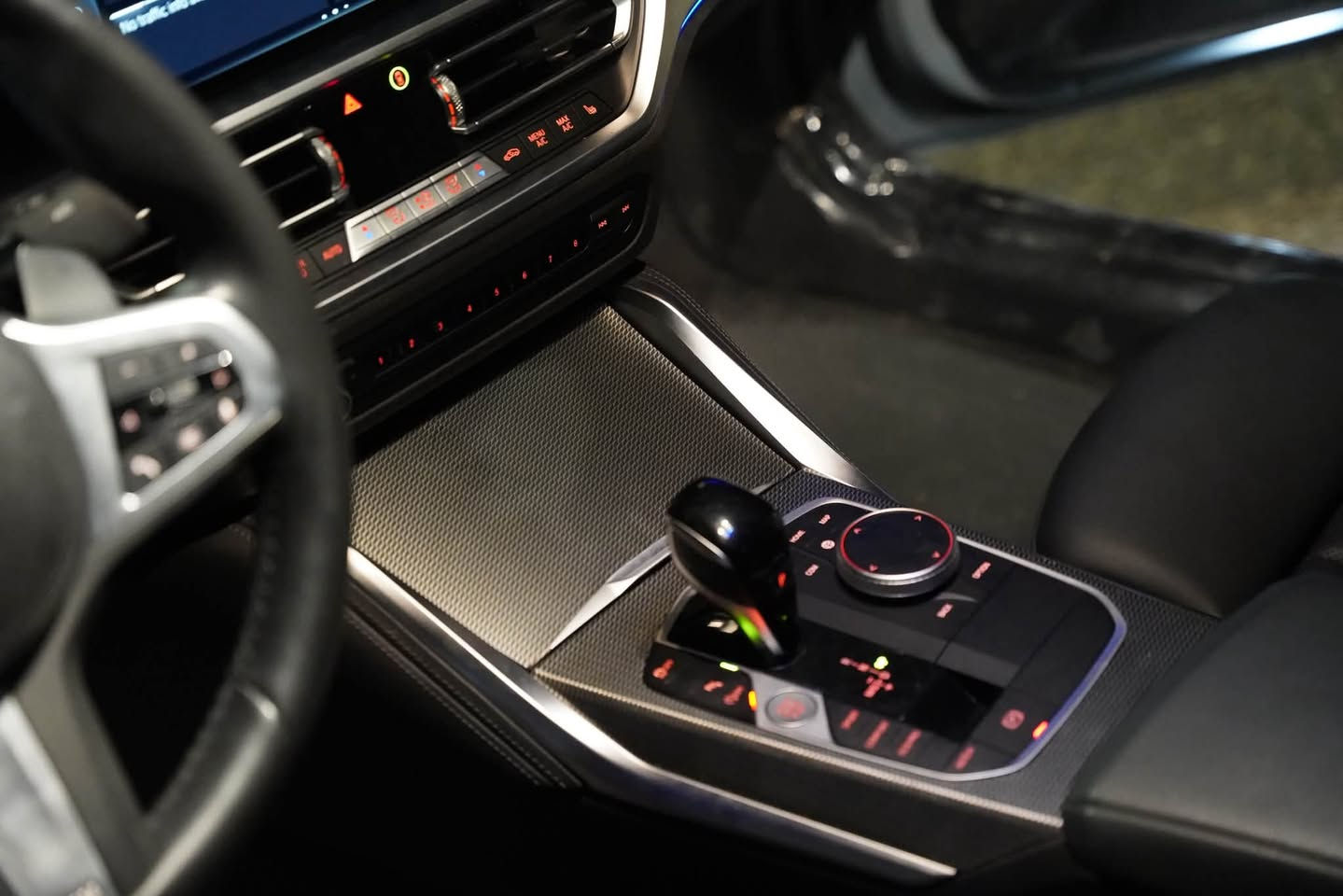 السلام عليكم 
ولون المميز سمنتي BMW 430i 2022
سياره فوول مواصفات
فتحه سقف
كامره خلفيه
حساسات 360درجه
كشن تدفئه 
بريكات طارئه 
تحذير خروج من المسار 
وهوواي موصفات نوب 
سياره ماشيه 44 الف ميل فقط
وسياره كلين تايتل بدون ايي ضرر 
سعر 31الف دولار يعني 310ورقه 
وتفاصيل اكثر على هاذ رقم 
***********
