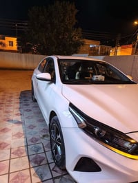 سيراتو بغداد بسمي مكفولة كفالة عامه ماعدا رصعه خفيفة جدا بلتكمه كما مو...