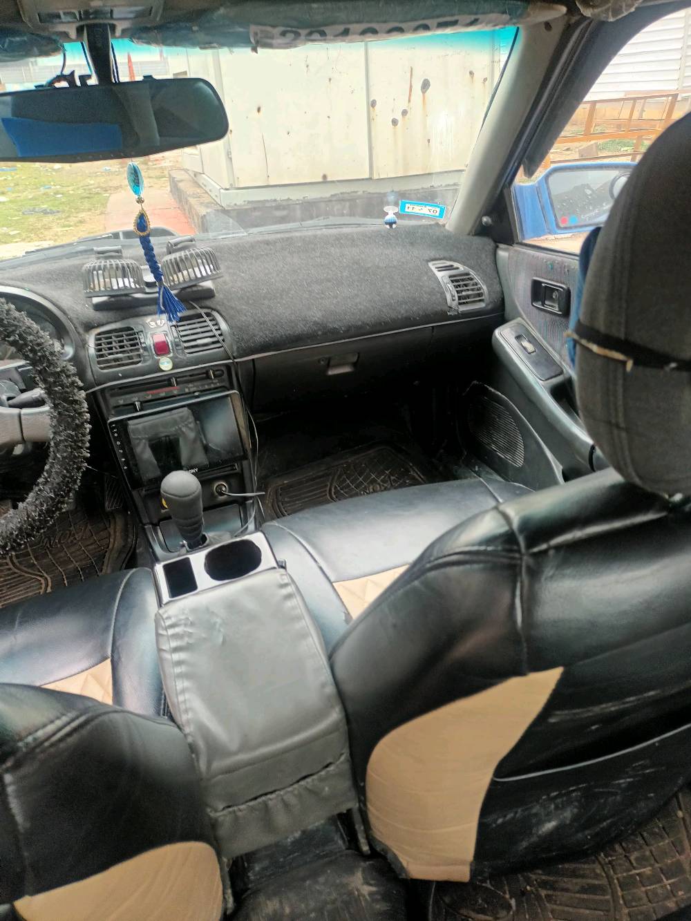 مازدا 323 
سيارة مصبوغه عام جمالية ماناقصها اي شي سنويه الى  2027 بسمي اني الشرعي تحويل ثاني يوم شرط التحويل فقط كابون بانزين  ماستر
السعر 40 ورقه 
العنوان الموصل 
***********