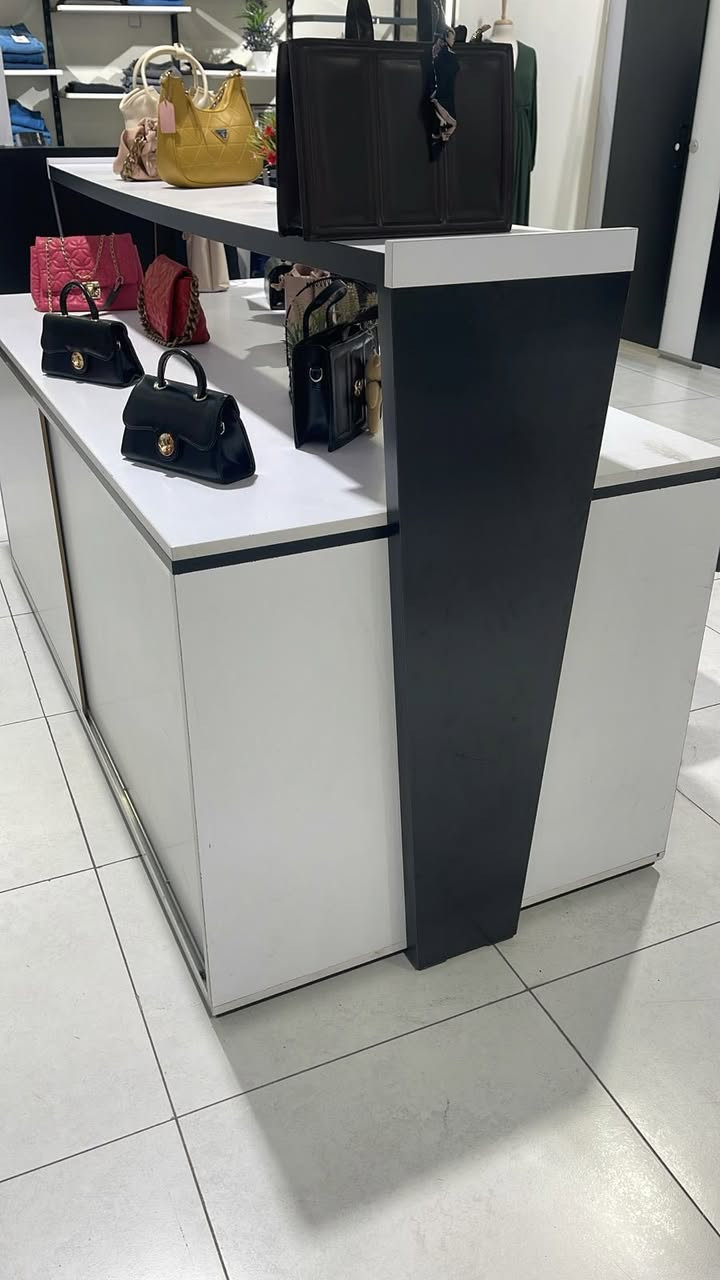 البيع  قطعتين تفاصيل ع واتساب 
***********
