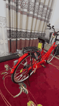 سلام عليكم 🫡 
بايسكل 🚴للبيع بدون غراض جمبزه 🙃 

ألون احمر 🩸🍅

الموديل 2018 😾 

نازل من كرار ابو النقش ⛄️ 

السعر 170 🔥 وبي مجال حك الجيه 😱 

العنوان شارع المدينه النجف الأشرف 🫡

راسلني خاص يعجبك عل مازنجر 💝 

او واتساب *********** 😾🧸
