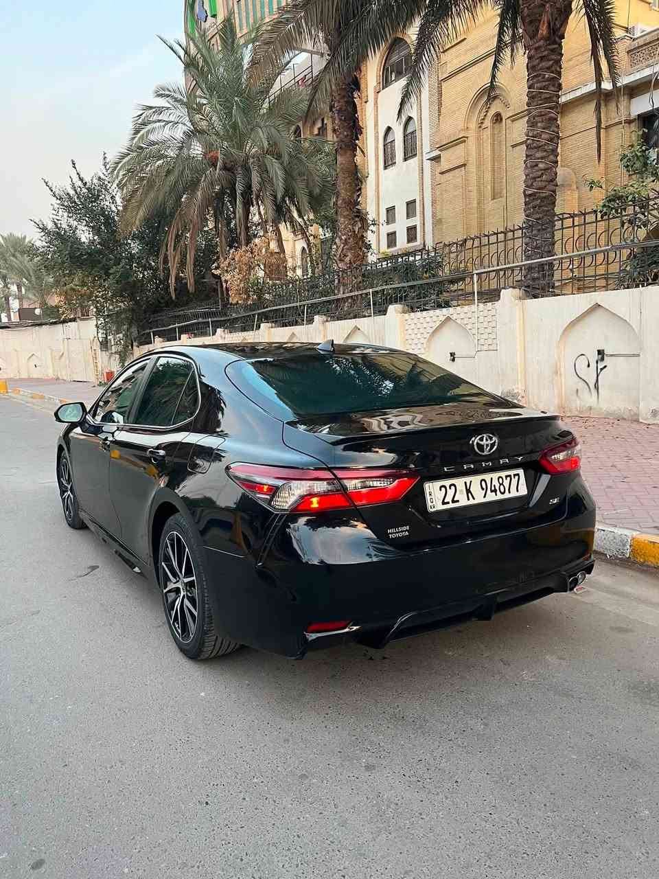 TOYOTA CAMRY 2024SE 
كفاله عامه من الصبغ   حادثها بنيد مبدل نفس اللون وبارد بخشم الجاملغ 
شاشه جبيره 
شفتات ستيرن 
ويل ١٨ 
رادار +قيادة ذاتيه+تحديد مسار+توقف ذاتي
هند بريك دكمه+ اوتو هولد
AWD 
كشنات جلد + كهرباء
رقم جديد بأسمي تحويل مباشر 
السياره عده حادثها كفاله
 مكاني بغداد الاعظميه 
السعر ١٩٣ وبيها مجال بسيط 
***********
