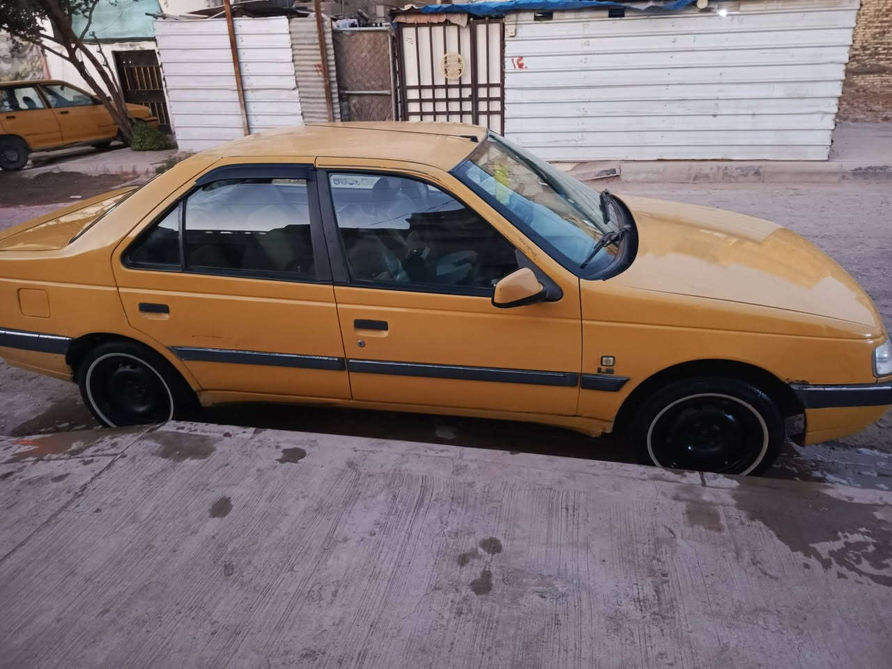 السلام عليكم ،،،بيجو 405الميس موديل 2016 سياره ابسمي سعر 38رقم الهاتف ***********مكان
